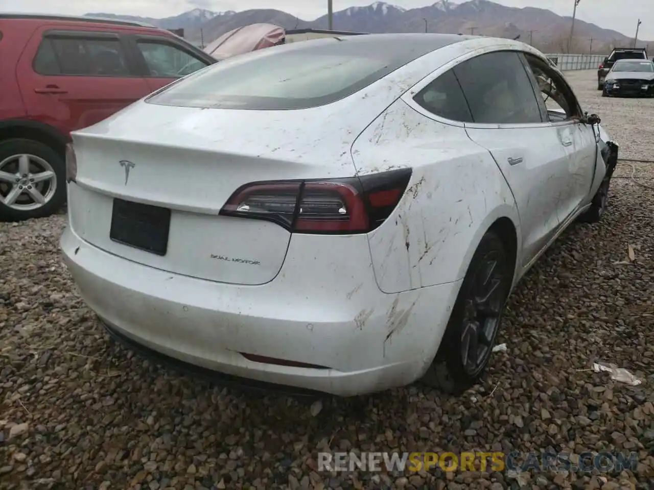 4 Photograph of a damaged car 5YJ3E1EBXLF735900 TESLA MODEL 3 2020