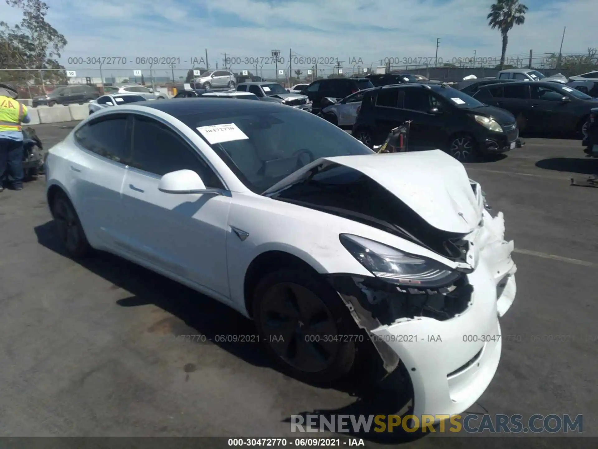 1 Photograph of a damaged car 5YJ3E1EBXLF745424 TESLA MODEL 3 2020