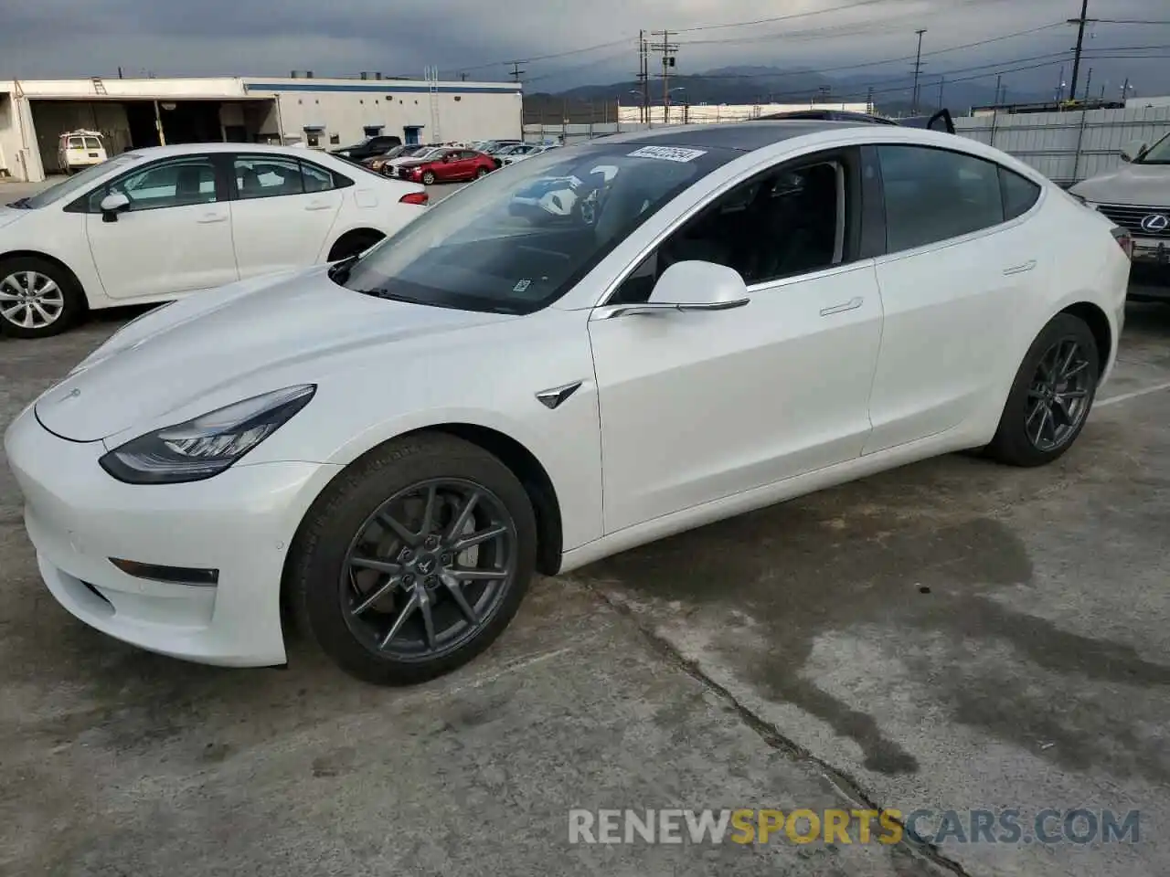 1 Фотография поврежденного автомобиля 5YJ3E1EBXLF746475 TESLA MODEL 3 2020