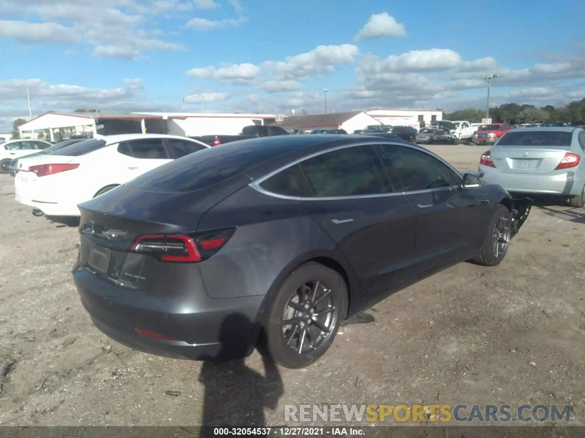 4 Photograph of a damaged car 5YJ3E1EBXLF774857 TESLA MODEL 3 2020