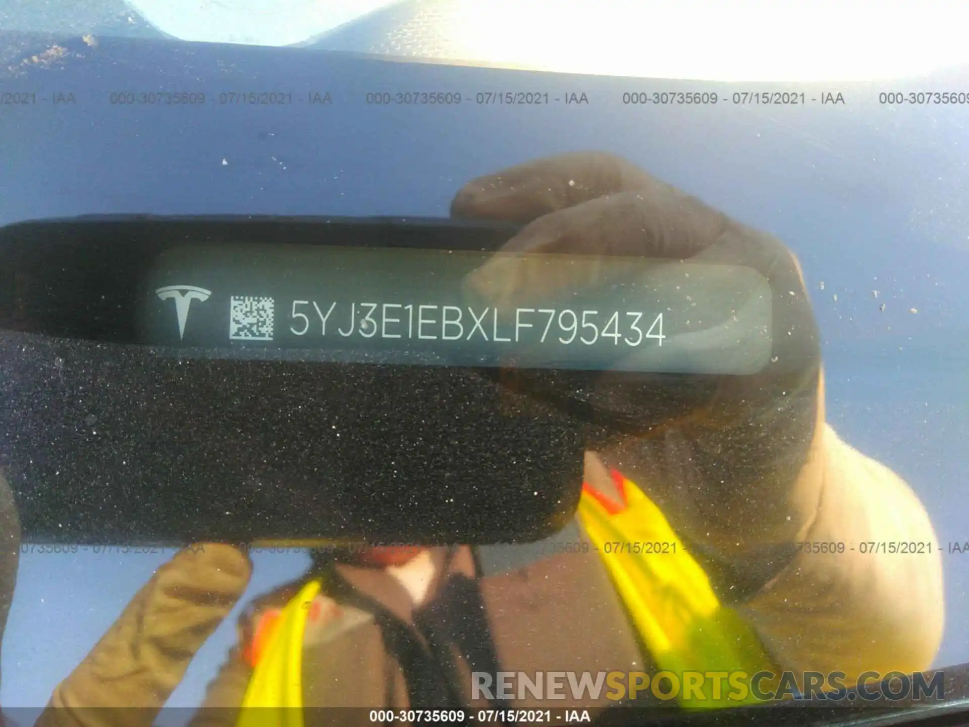 9 Фотография поврежденного автомобиля 5YJ3E1EBXLF795434 TESLA MODEL 3 2020