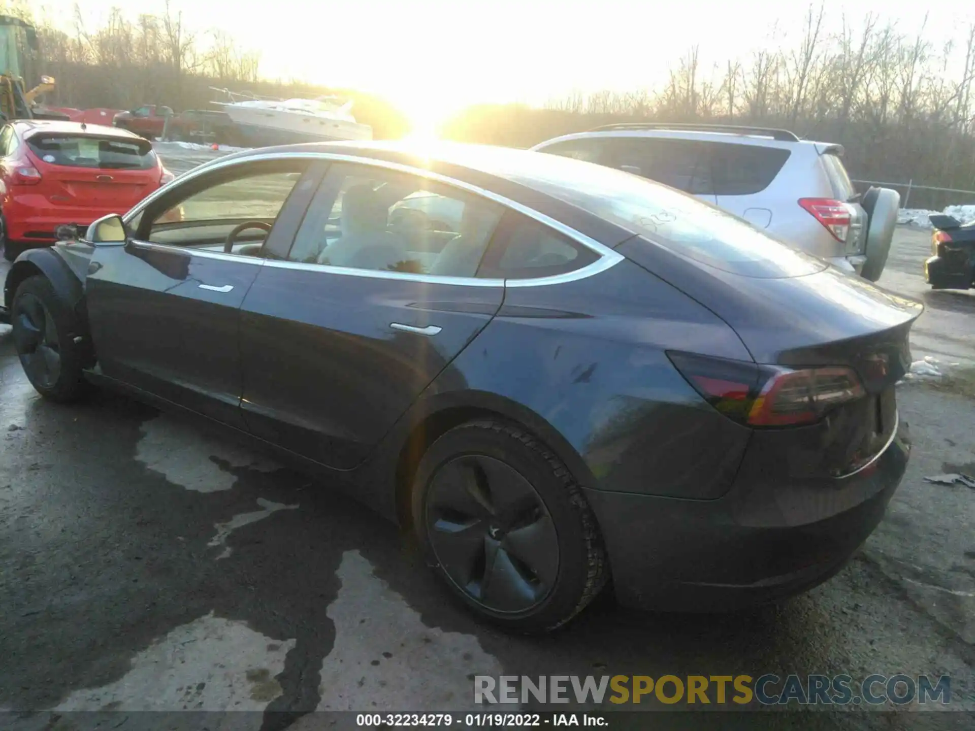 3 Photograph of a damaged car 5YJ3E1EBXLF795708 TESLA MODEL 3 2020