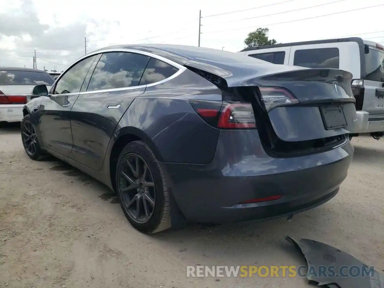 3 Photograph of a damaged car 5YJ3E1EBXLF795711 TESLA MODEL 3 2020