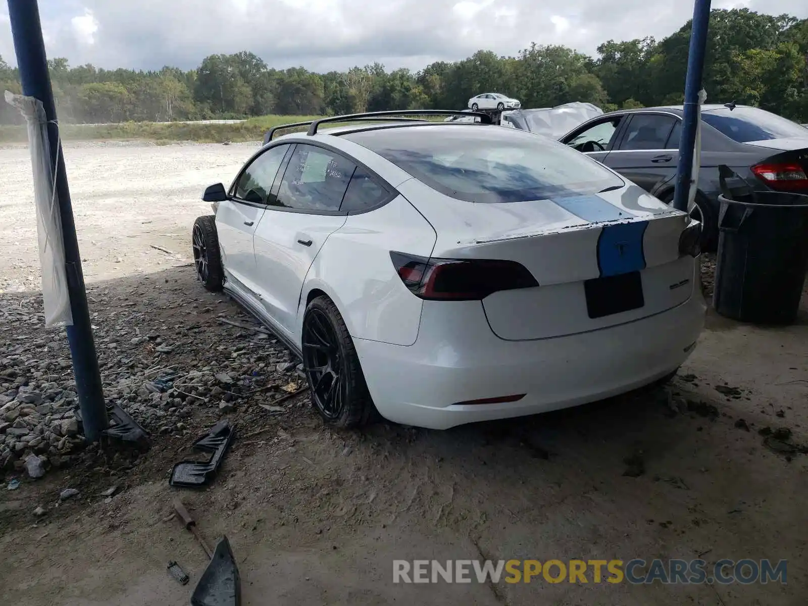 3 Photograph of a damaged car 5YJ3E1EC0LF627312 TESLA MODEL 3 2020