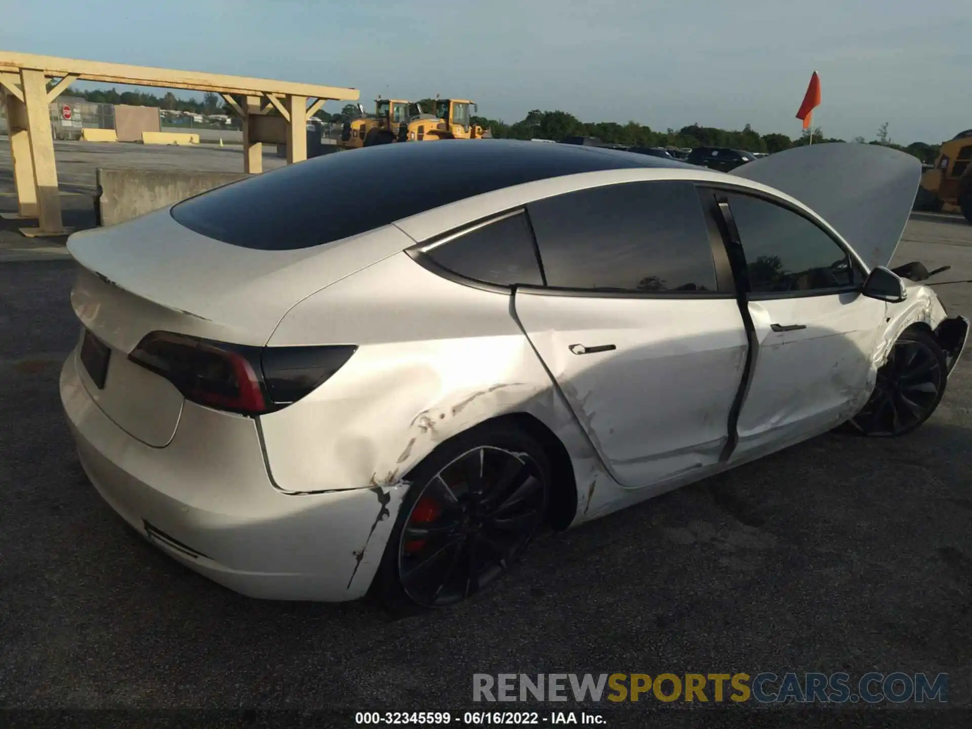 4 Photograph of a damaged car 5YJ3E1EC0LF642120 TESLA MODEL 3 2020