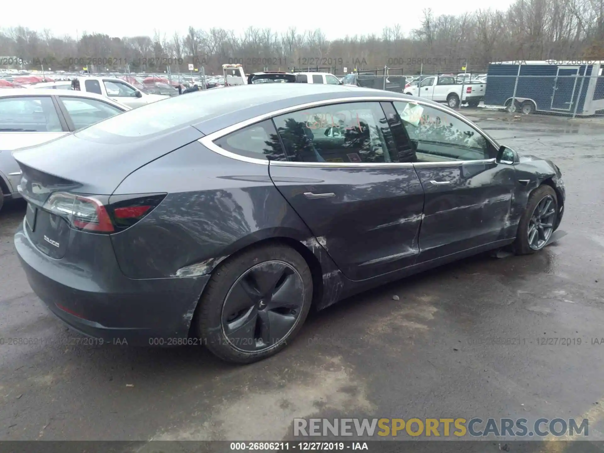 4 Photograph of a damaged car 5YJ3E1EC1LF586205 TESLA MODEL 3 2020