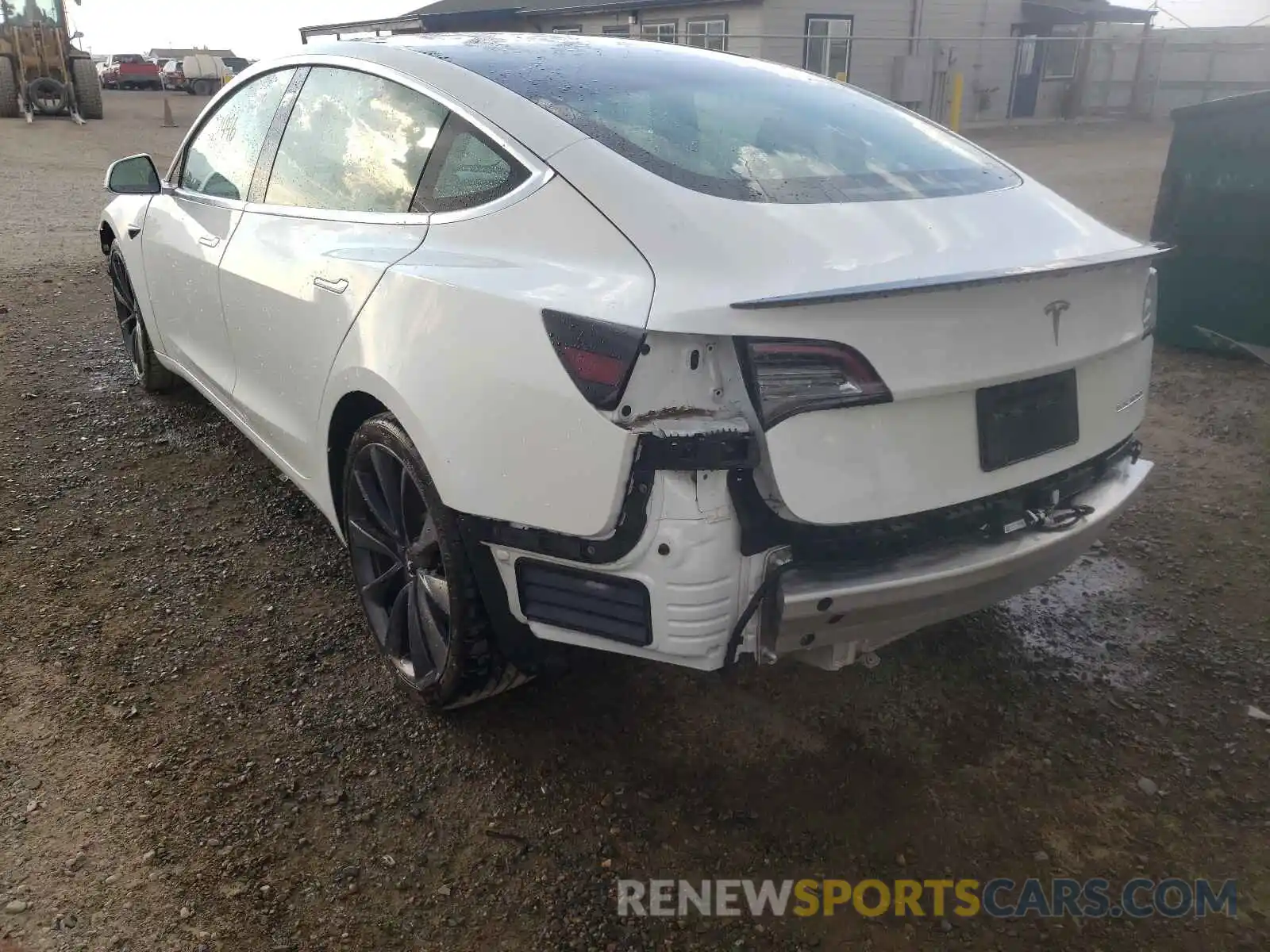 3 Photograph of a damaged car 5YJ3E1EC1LF623883 TESLA MODEL 3 2020