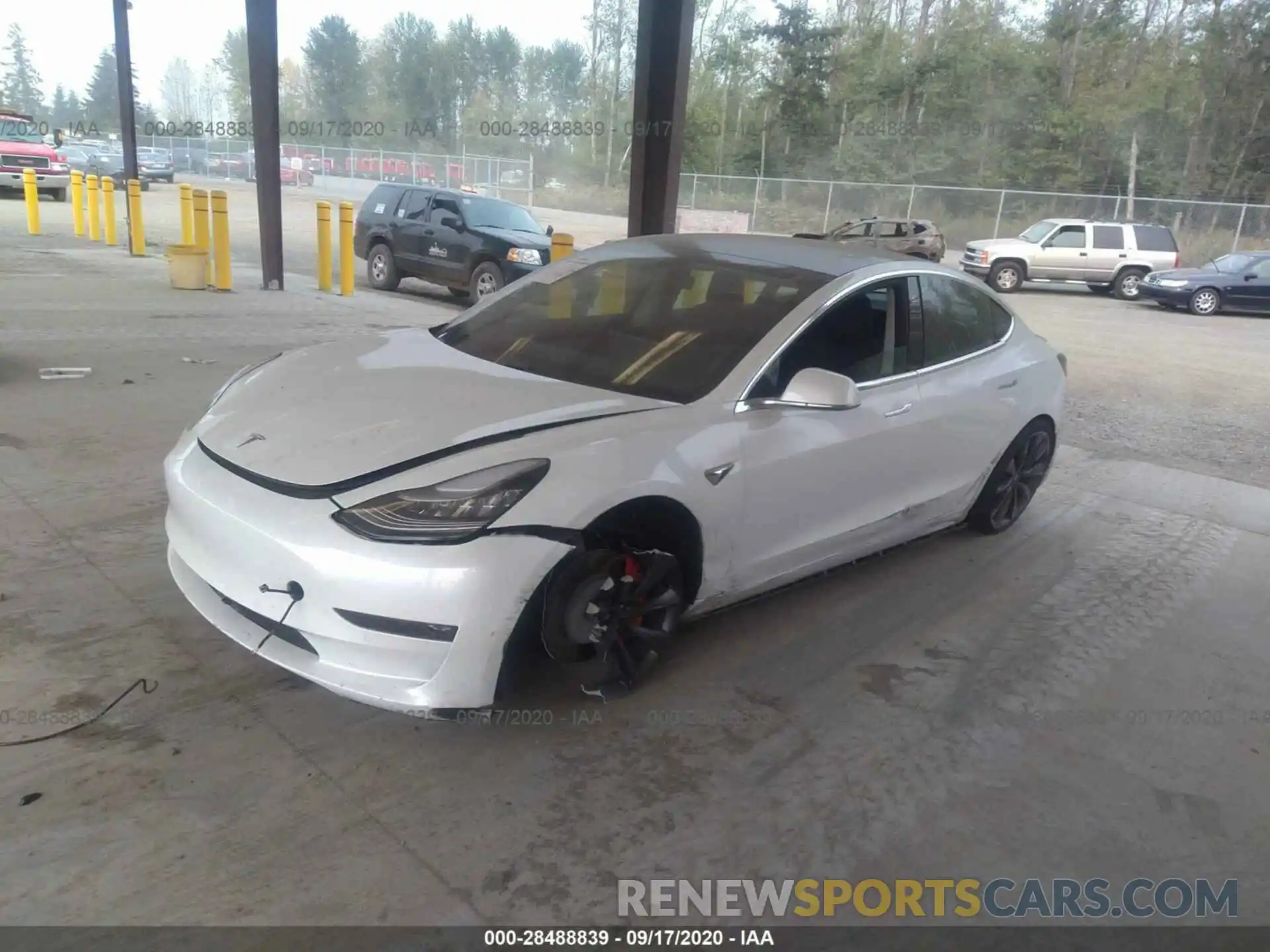 2 Photograph of a damaged car 5YJ3E1EC1LF624032 TESLA MODEL 3 2020