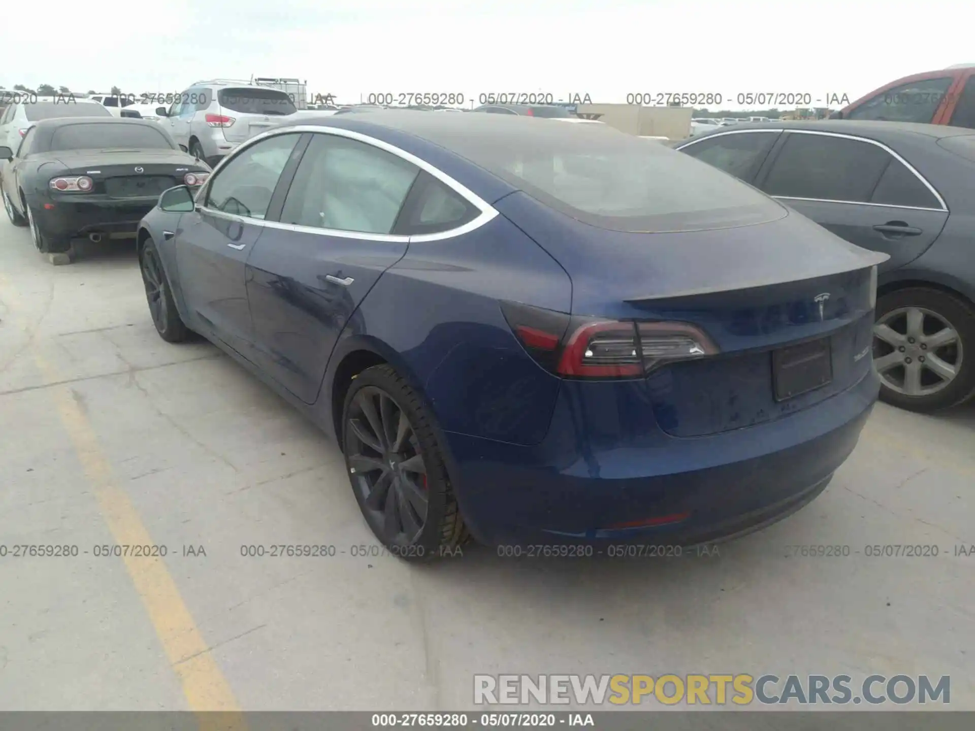 3 Photograph of a damaged car 5YJ3E1EC1LF624581 TESLA MODEL 3 2020