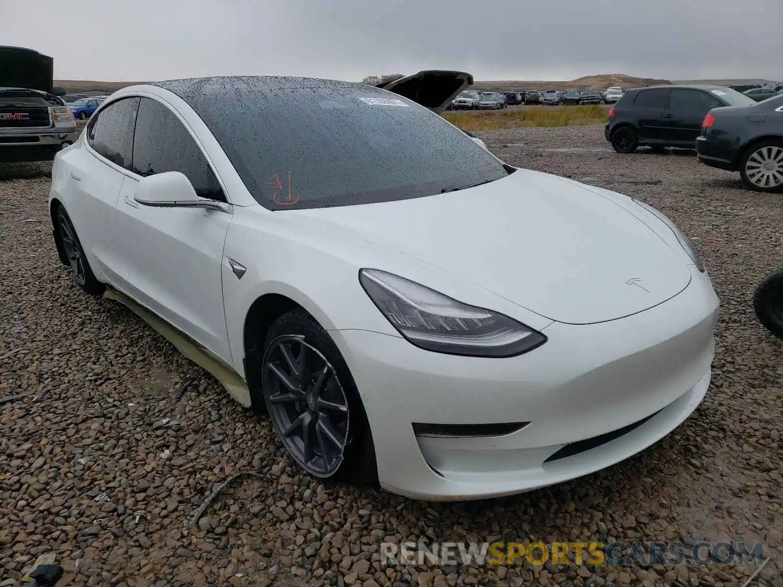 1 Photograph of a damaged car 5YJ3E1EC2LF602640 TESLA MODEL 3 2020