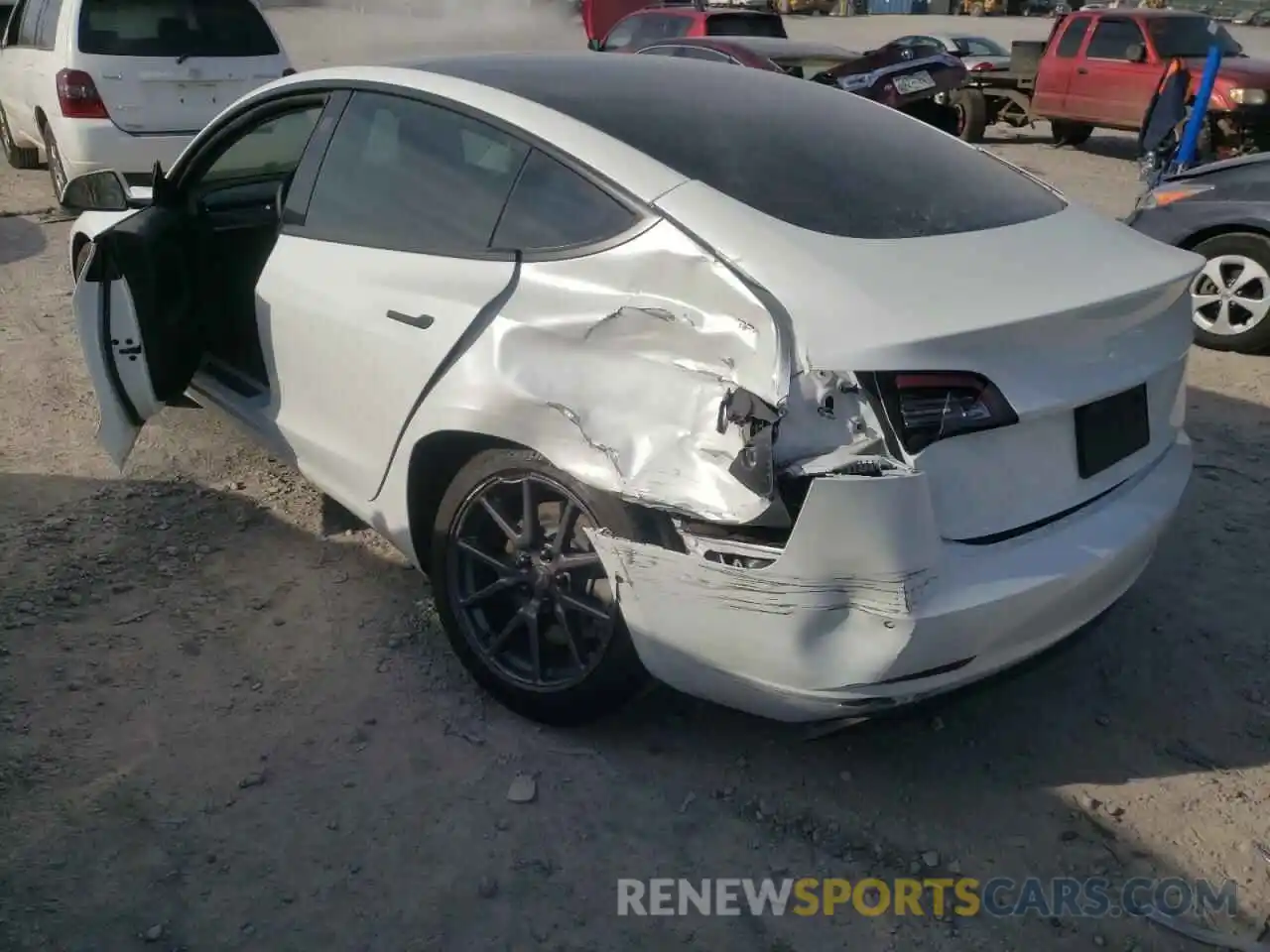 3 Photograph of a damaged car 5YJ3E1EC2LF602668 TESLA MODEL 3 2020