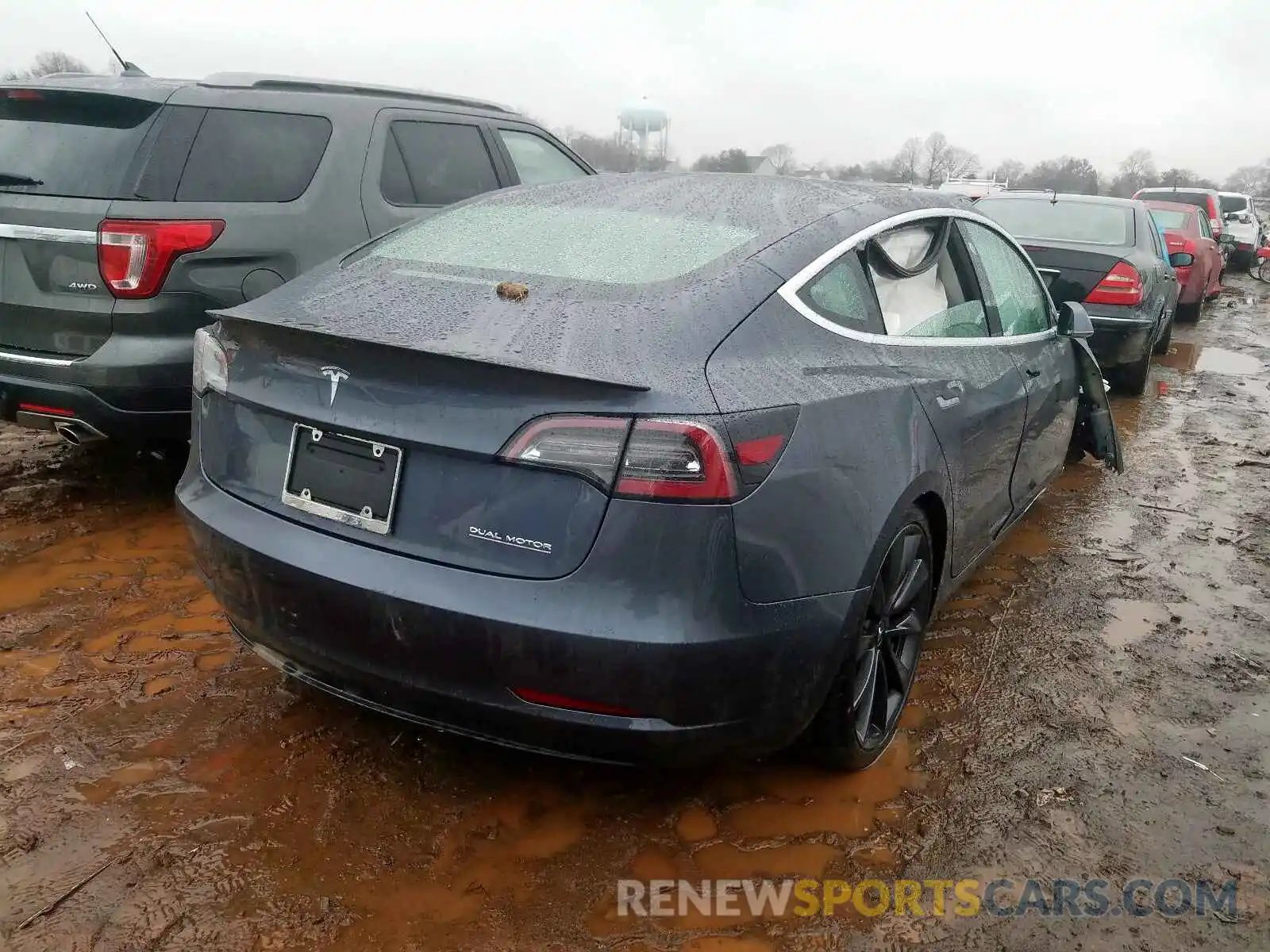 4 Photograph of a damaged car 5YJ3E1EC2LF602962 TESLA MODEL 3 2020