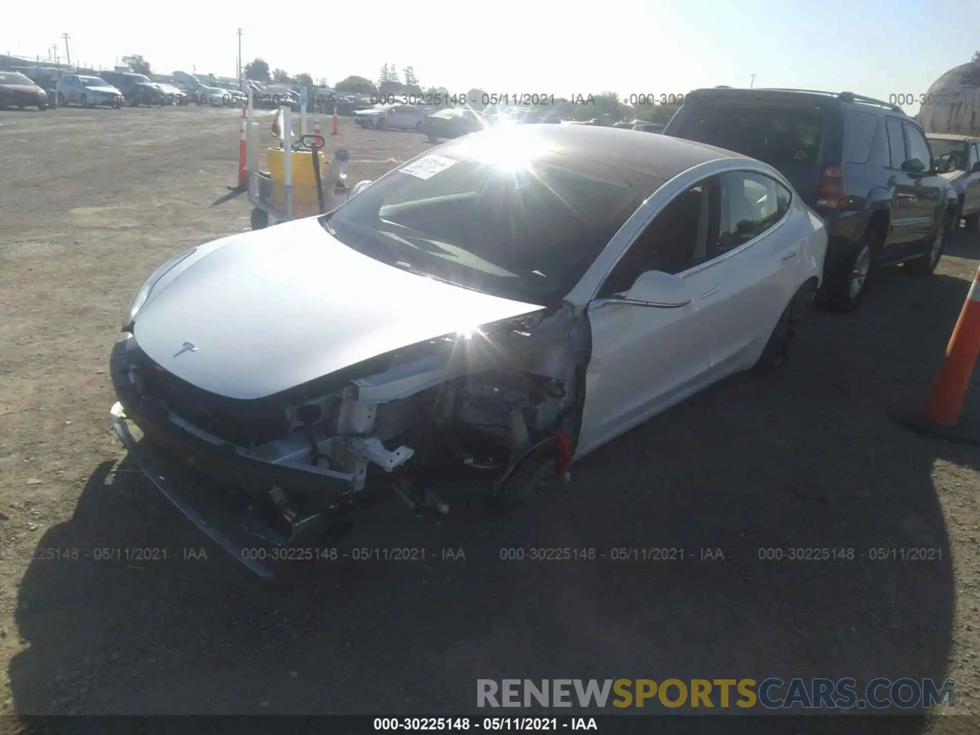 2 Photograph of a damaged car 5YJ3E1EC2LF624394 TESLA MODEL 3 2020