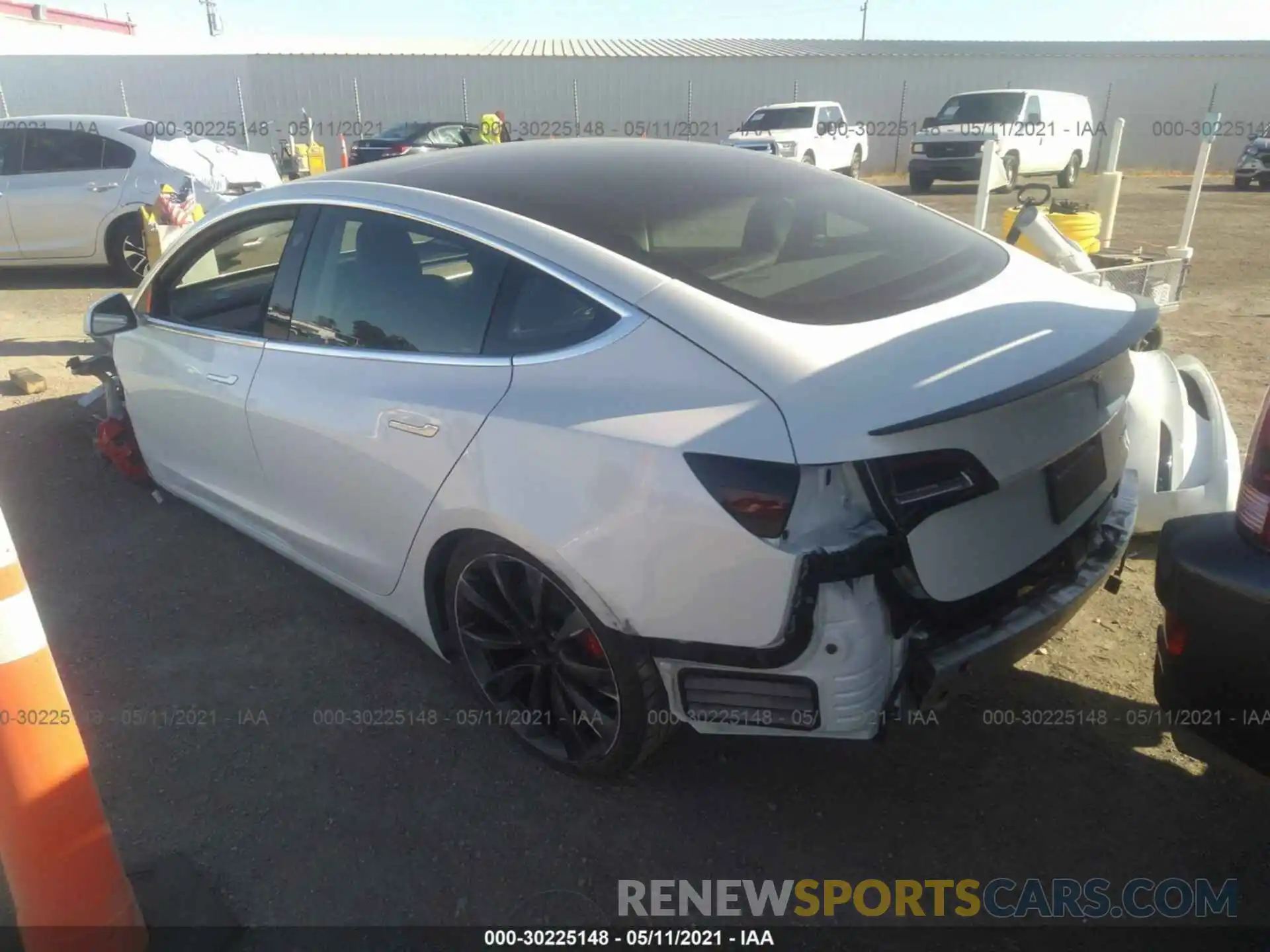 3 Photograph of a damaged car 5YJ3E1EC2LF624394 TESLA MODEL 3 2020