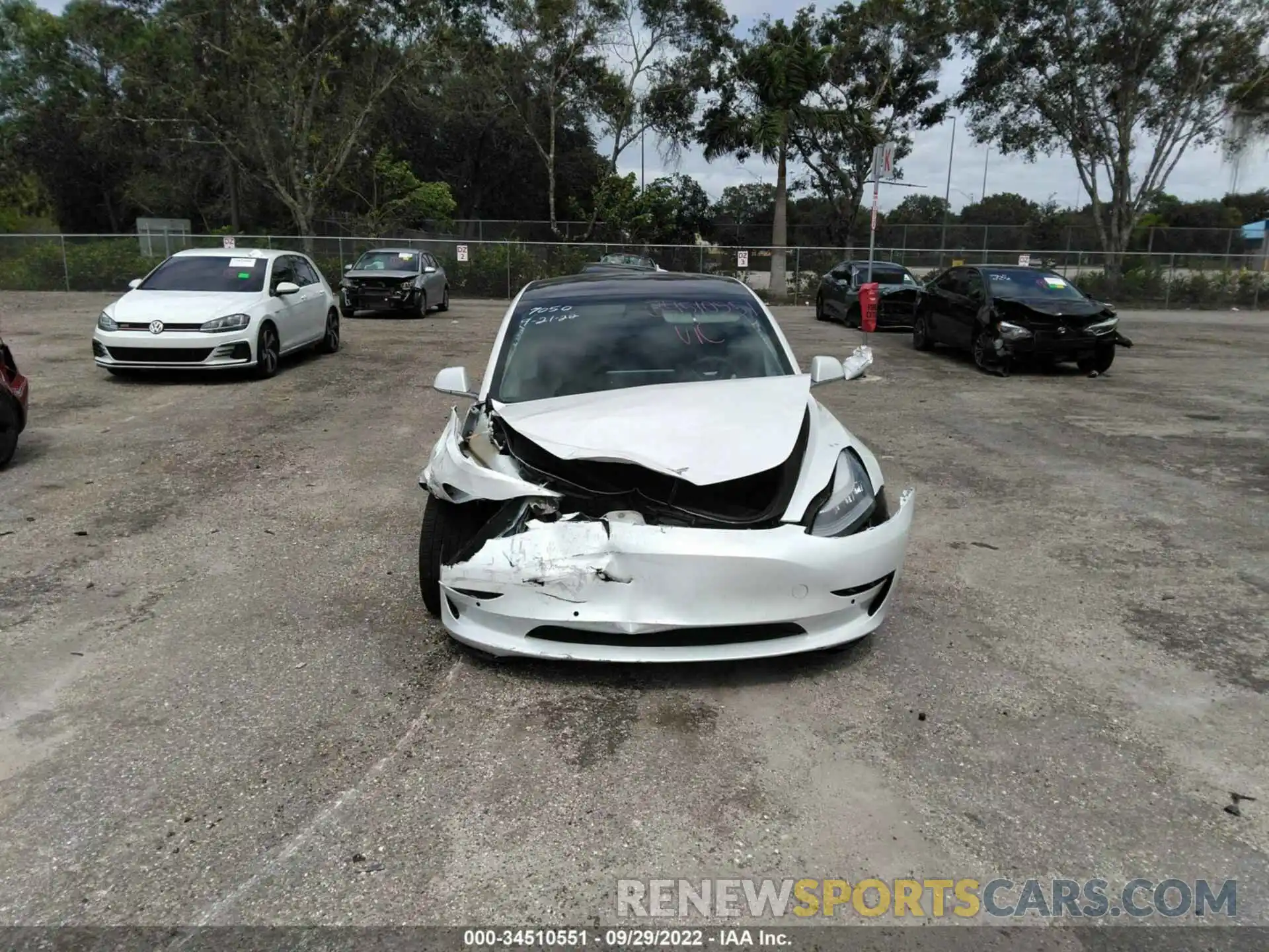 6 Photograph of a damaged car 5YJ3E1EC3LF587050 TESLA MODEL 3 2020