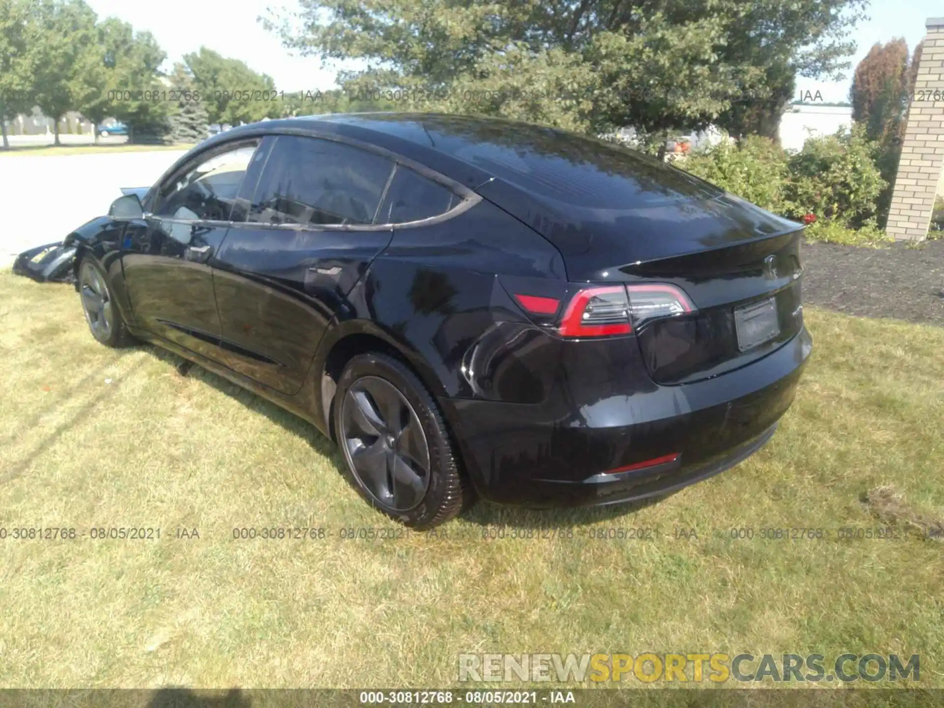 3 Photograph of a damaged car 5YJ3E1EC3LF601383 TESLA MODEL 3 2020