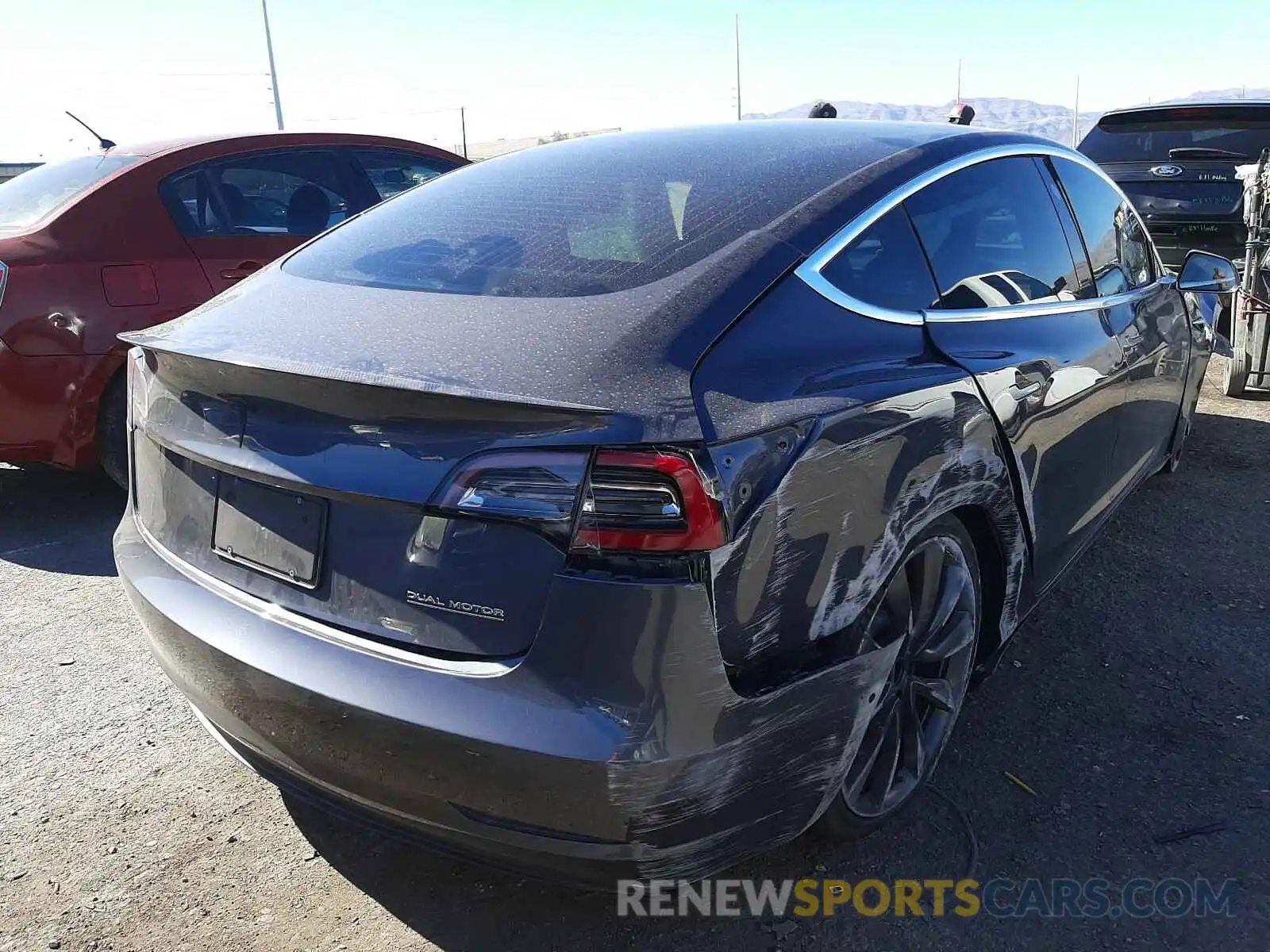 4 Фотография поврежденного автомобиля 5YJ3E1EC3LF623707 TESLA MODEL 3 2020