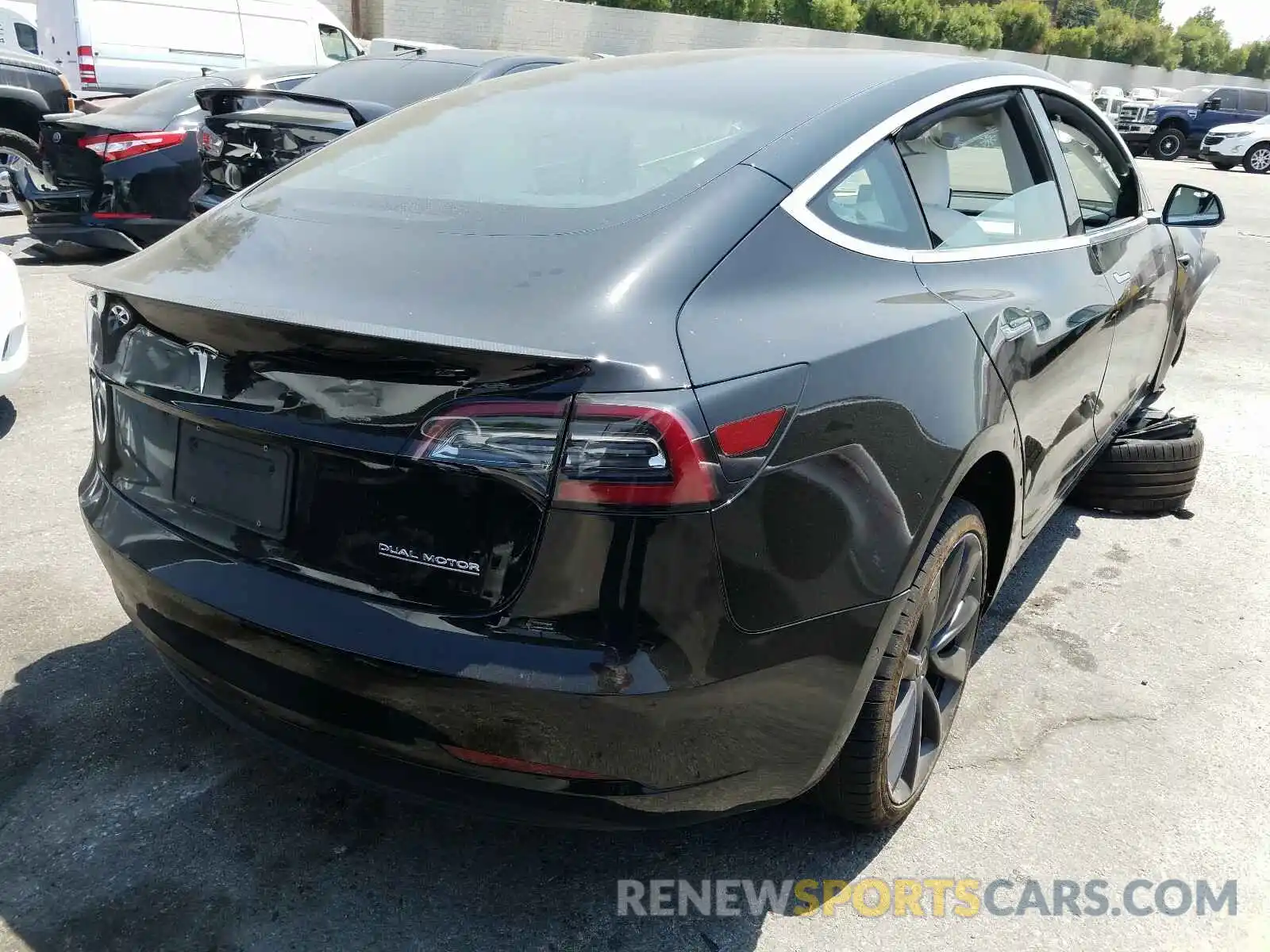 4 Photograph of a damaged car 5YJ3E1EC3LF624503 TESLA MODEL 3 2020