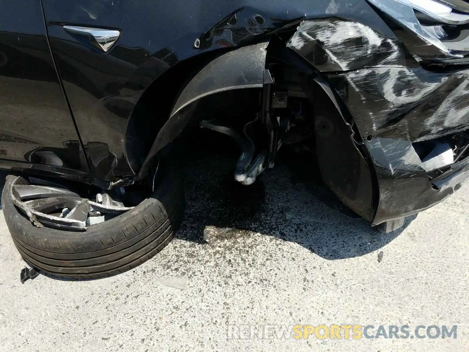 9 Photograph of a damaged car 5YJ3E1EC3LF624503 TESLA MODEL 3 2020