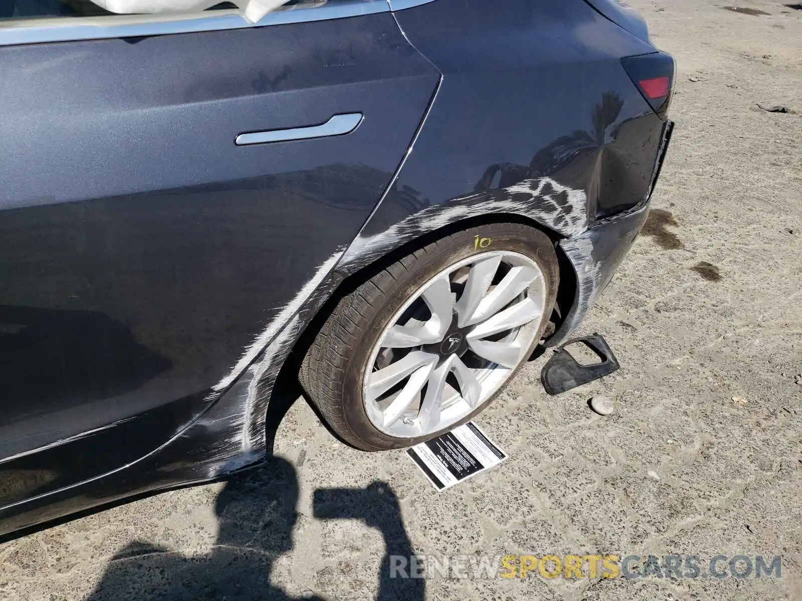 9 Photograph of a damaged car 5YJ3E1EC3LF627126 TESLA MODEL 3 2020