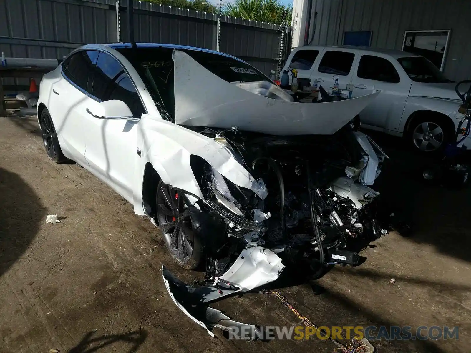 1 Photograph of a damaged car 5YJ3E1EC3LF642032 TESLA MODEL 3 2020