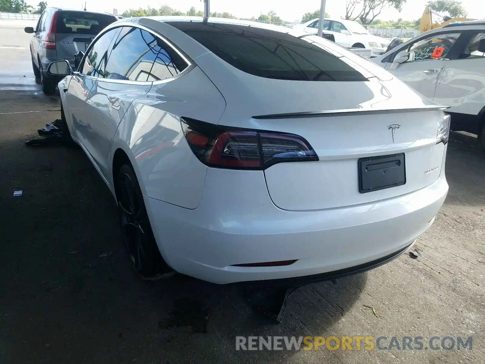 3 Photograph of a damaged car 5YJ3E1EC3LF642032 TESLA MODEL 3 2020