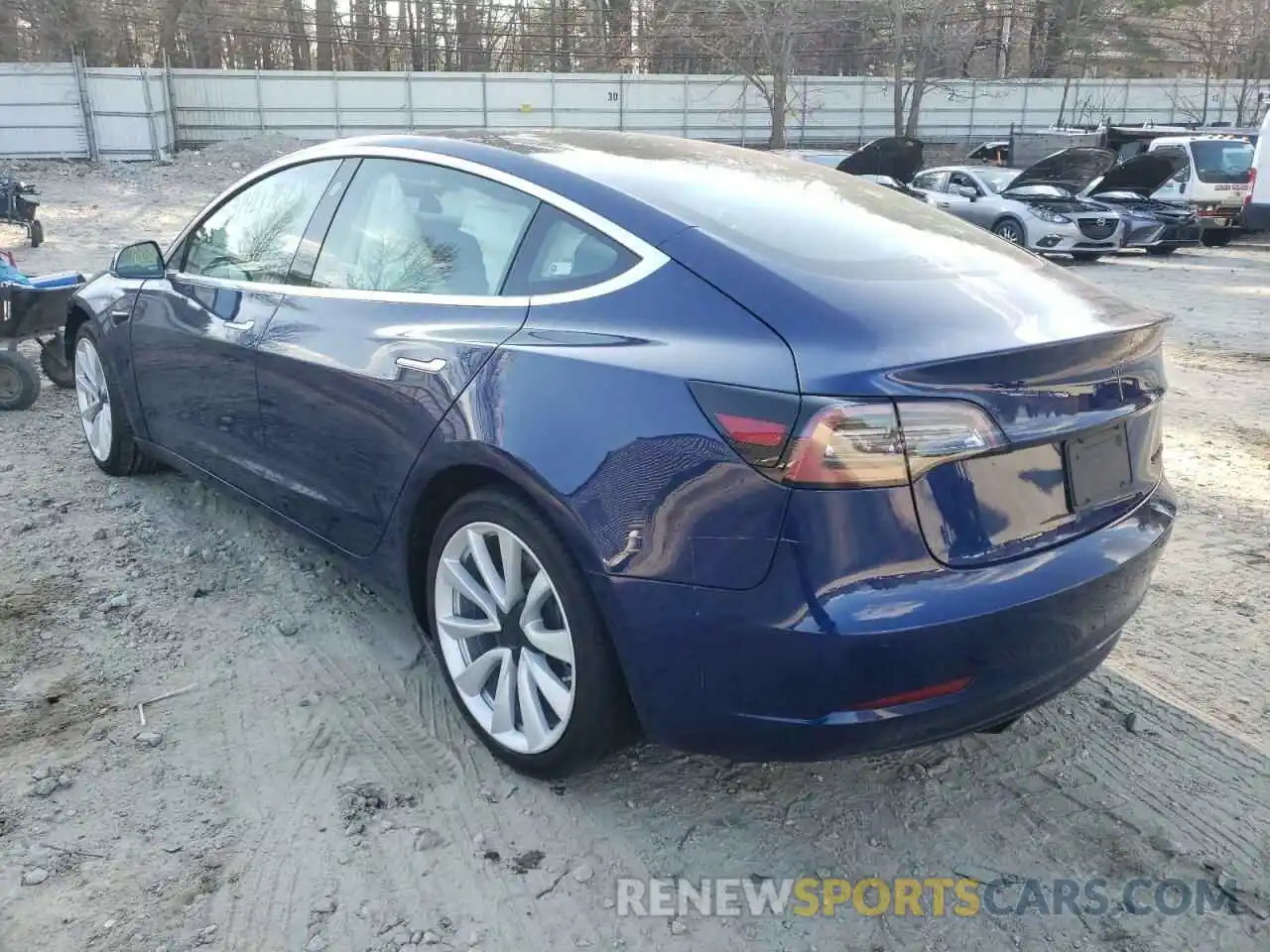 3 Photograph of a damaged car 5YJ3E1EC4LF586862 TESLA MODEL 3 2020