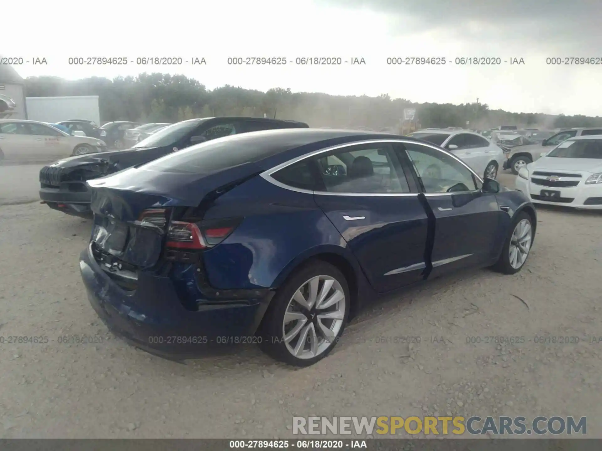 4 Photograph of a damaged car 5YJ3E1EC4LF586876 TESLA MODEL 3 2020