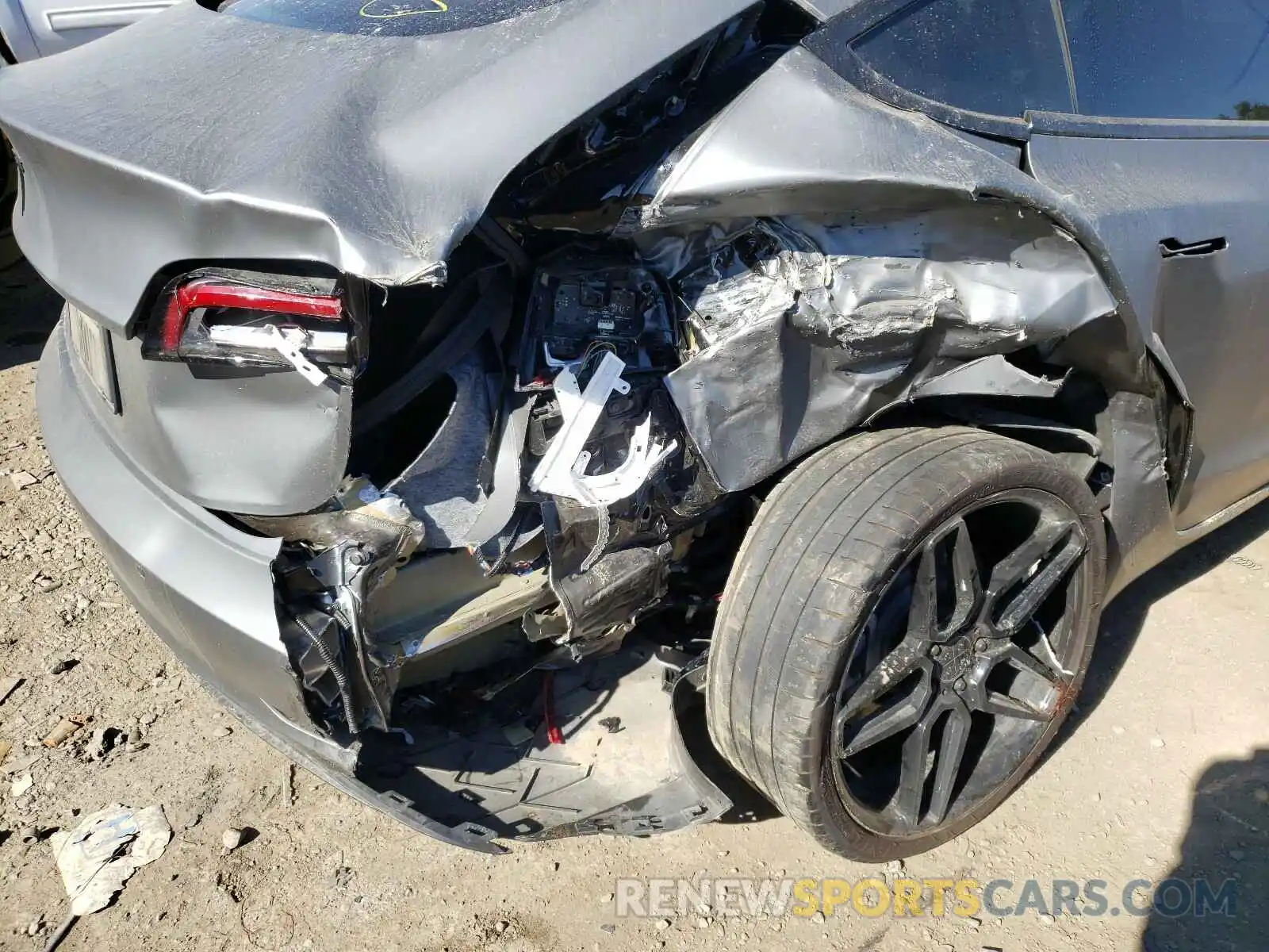 9 Photograph of a damaged car 5YJ3E1EC4LF601375 TESLA MODEL 3 2020