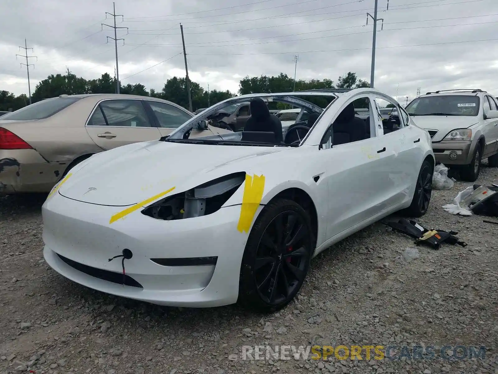 2 Photograph of a damaged car 5YJ3E1EC4LF624137 TESLA MODEL 3 2020