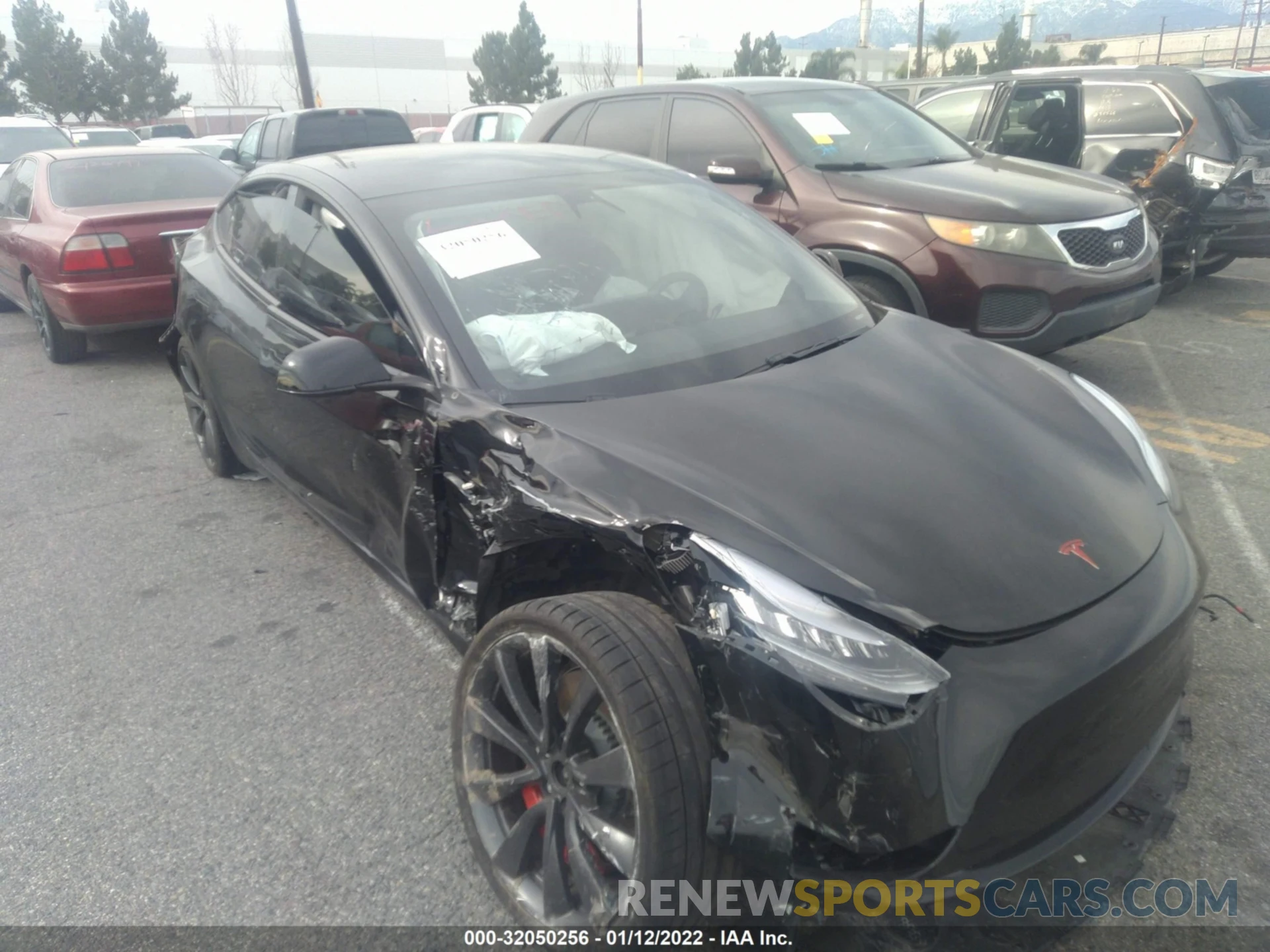 1 Photograph of a damaged car 5YJ3E1EC4LF640757 TESLA MODEL 3 2020