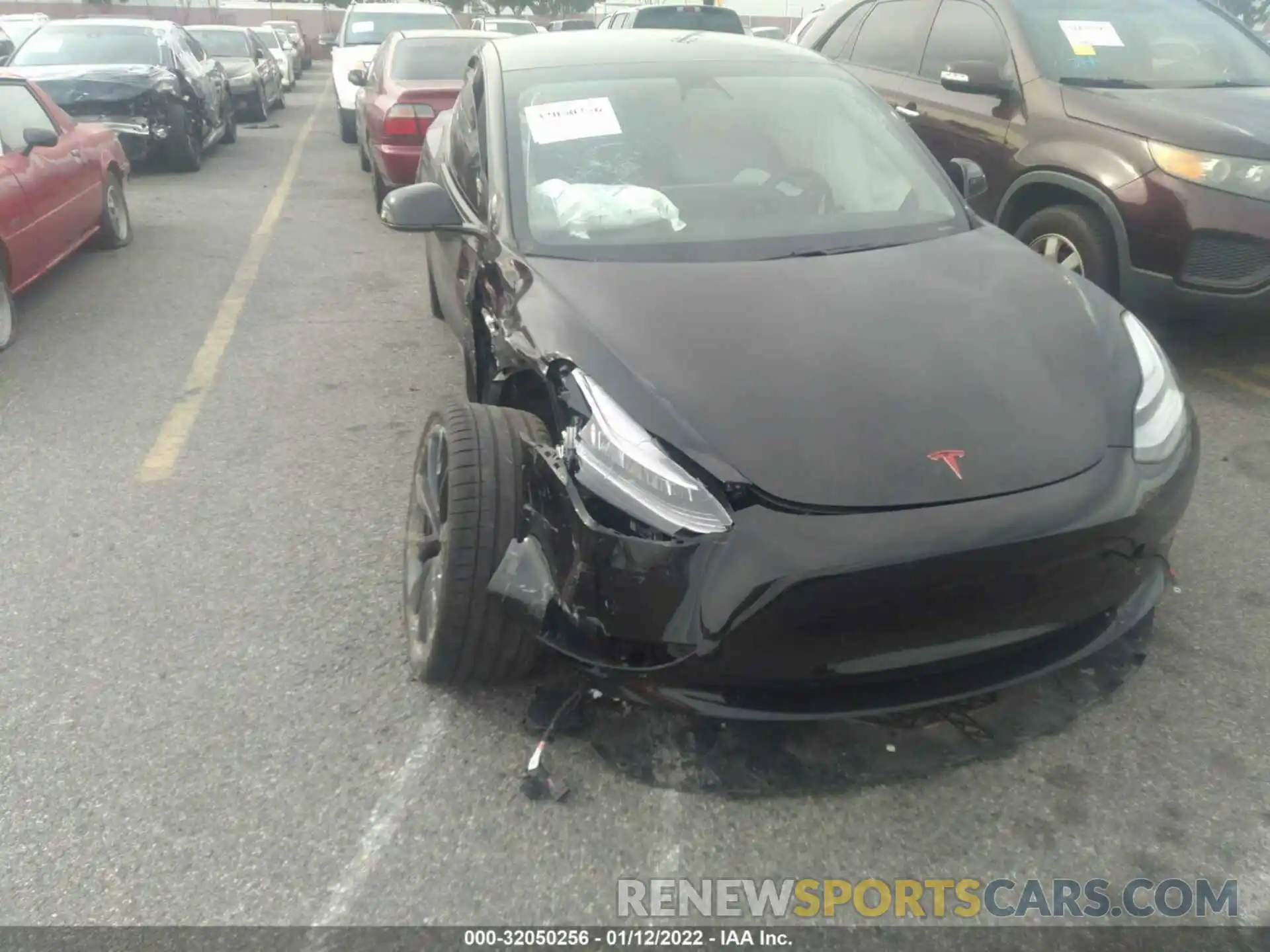 6 Photograph of a damaged car 5YJ3E1EC4LF640757 TESLA MODEL 3 2020