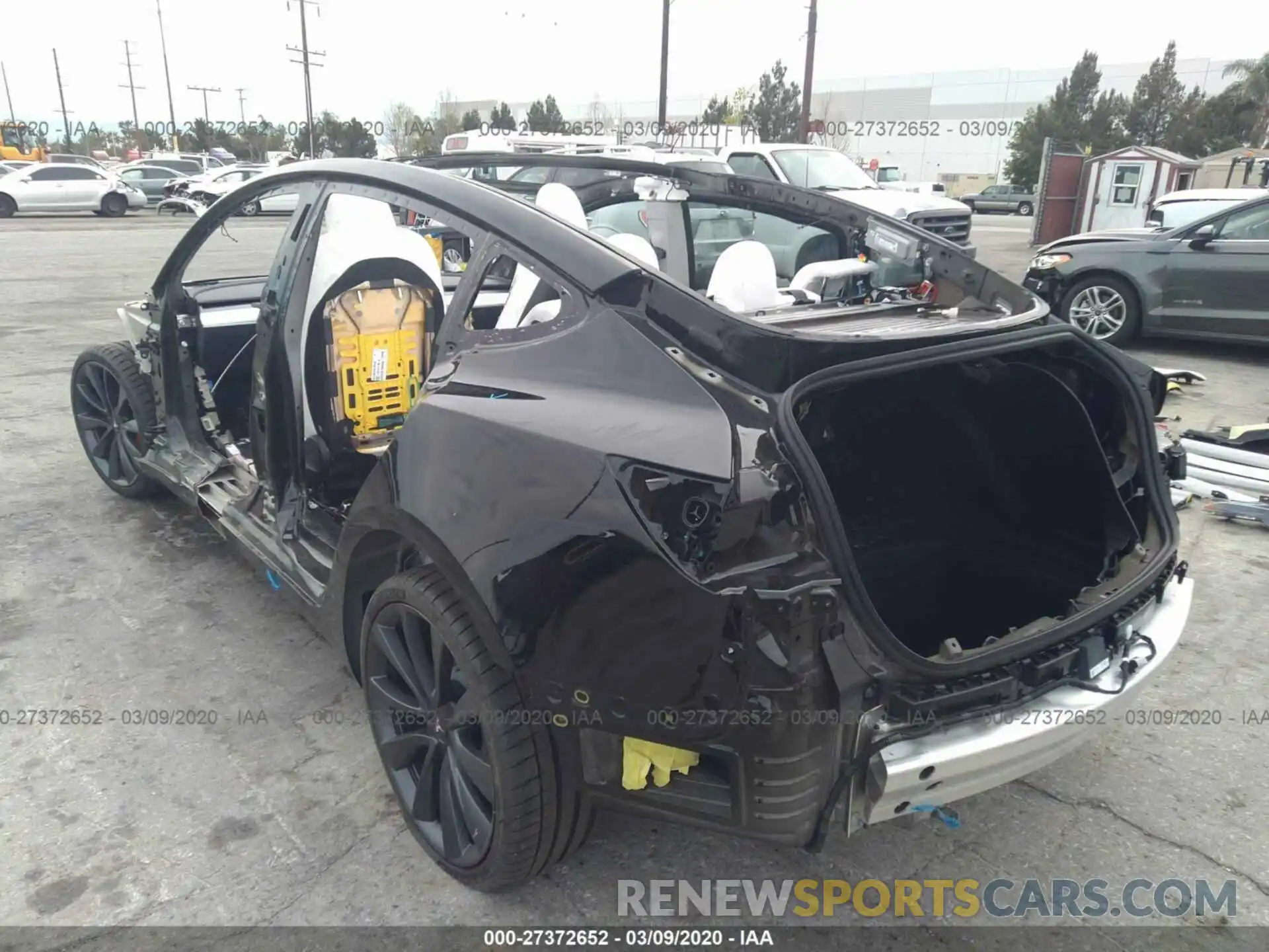 3 Photograph of a damaged car 5YJ3E1EC4LF641603 TESLA MODEL 3 2020