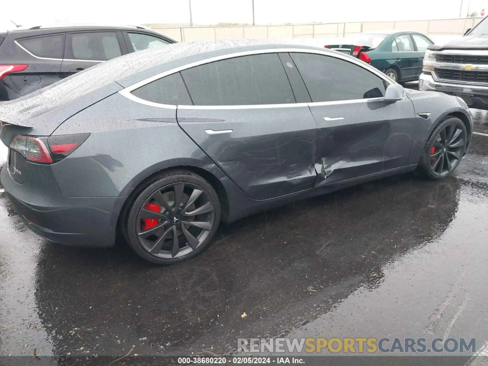 4 Фотография поврежденного автомобиля 5YJ3E1EC4LF719720 TESLA MODEL 3 2020