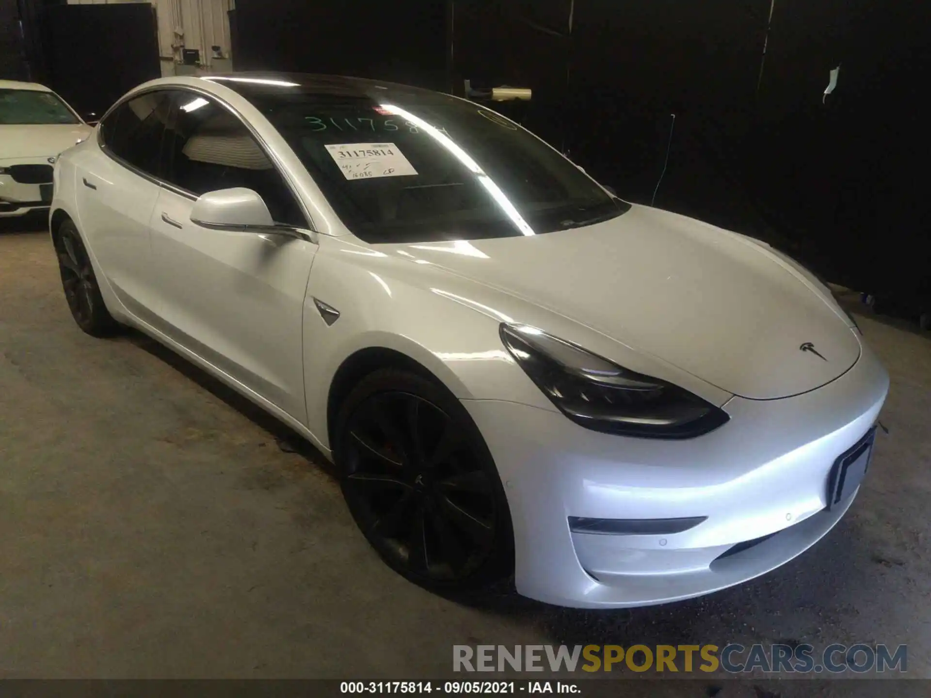 1 Photograph of a damaged car 5YJ3E1EC4LF736436 TESLA MODEL 3 2020