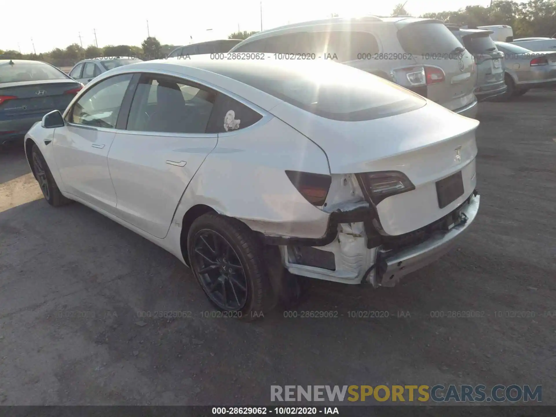 3 Photograph of a damaged car 5YJ3E1EC5LF601949 TESLA MODEL 3 2020