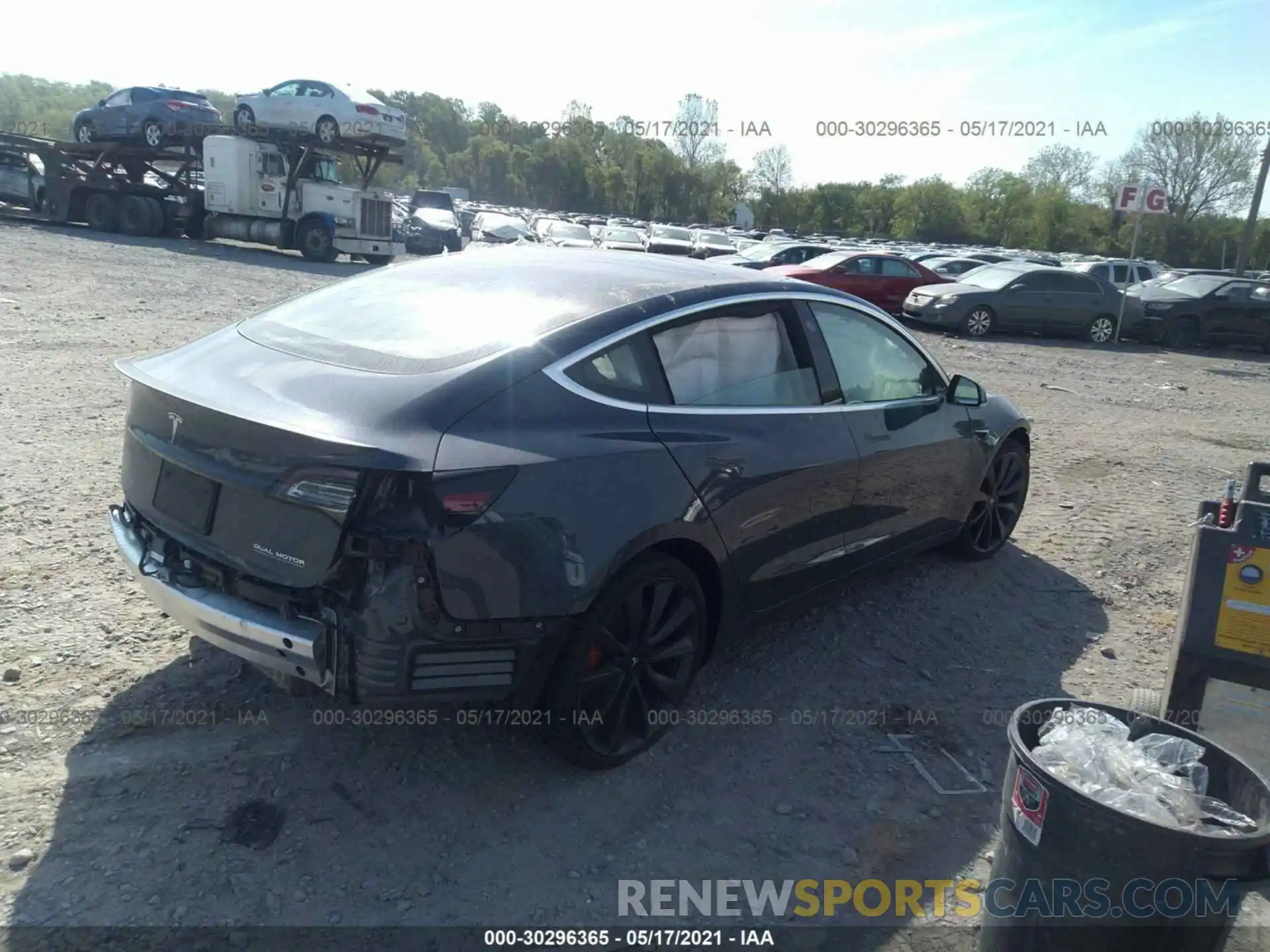 4 Фотография поврежденного автомобиля 5YJ3E1EC5LF602891 TESLA MODEL 3 2020