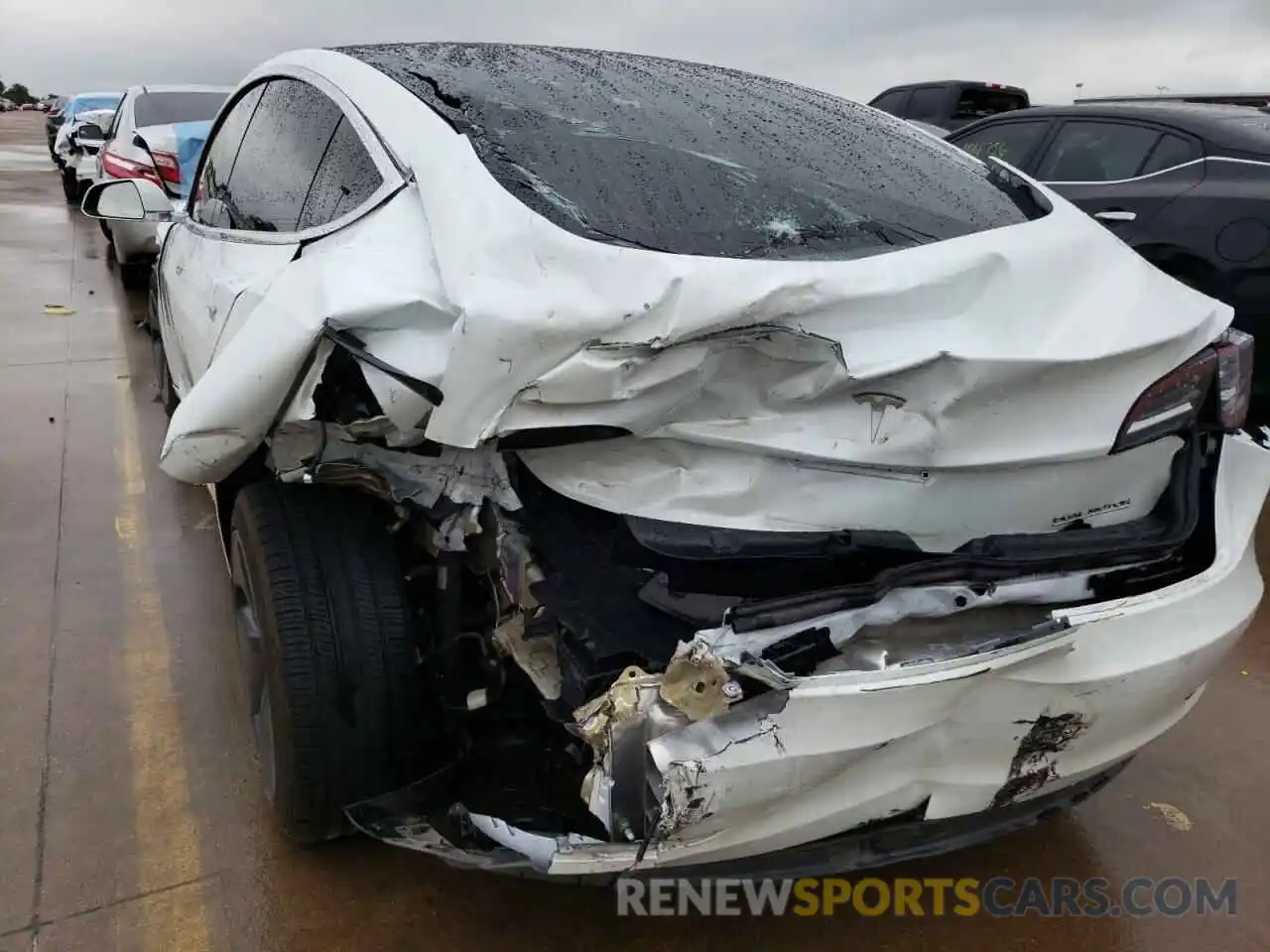 9 Photograph of a damaged car 5YJ3E1EC6LF601927 TESLA MODEL 3 2020