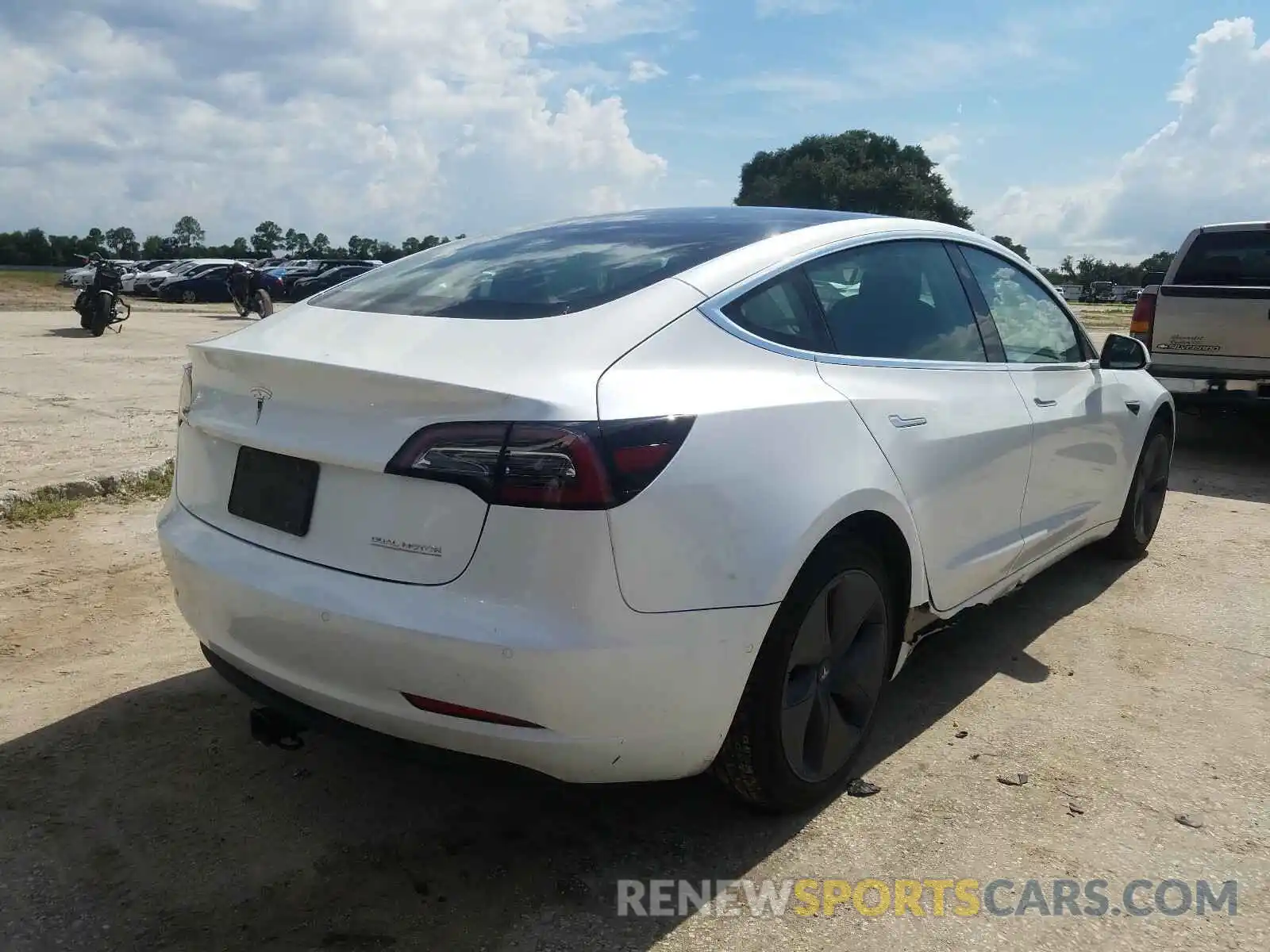 4 Photograph of a damaged car 5YJ3E1EC6LF602530 TESLA MODEL 3 2020