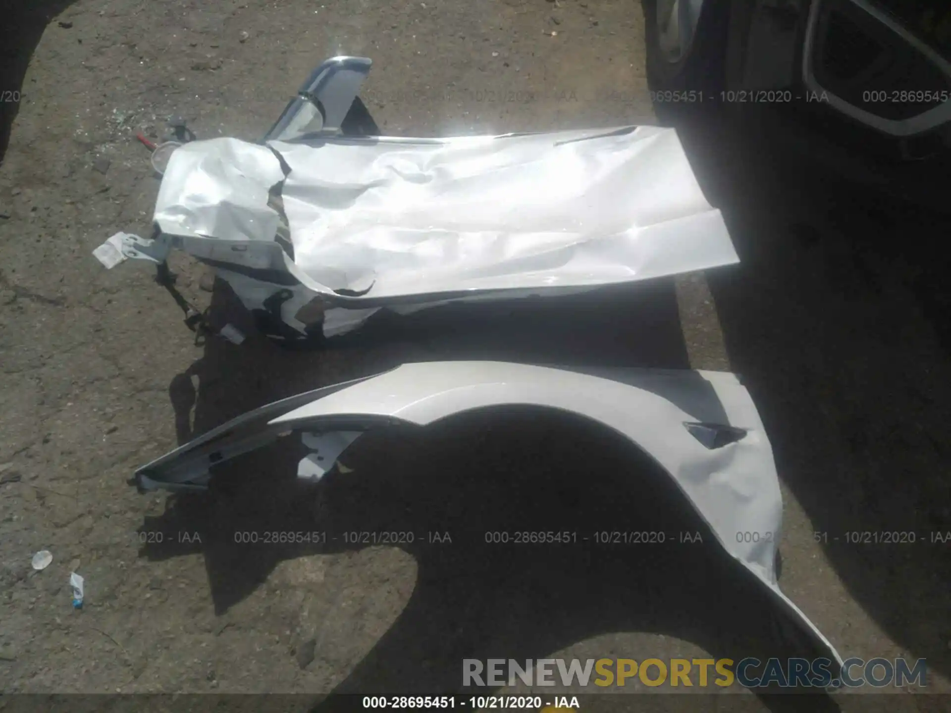 12 Photograph of a damaged car 5YJ3E1EC6LF603628 TESLA MODEL 3 2020