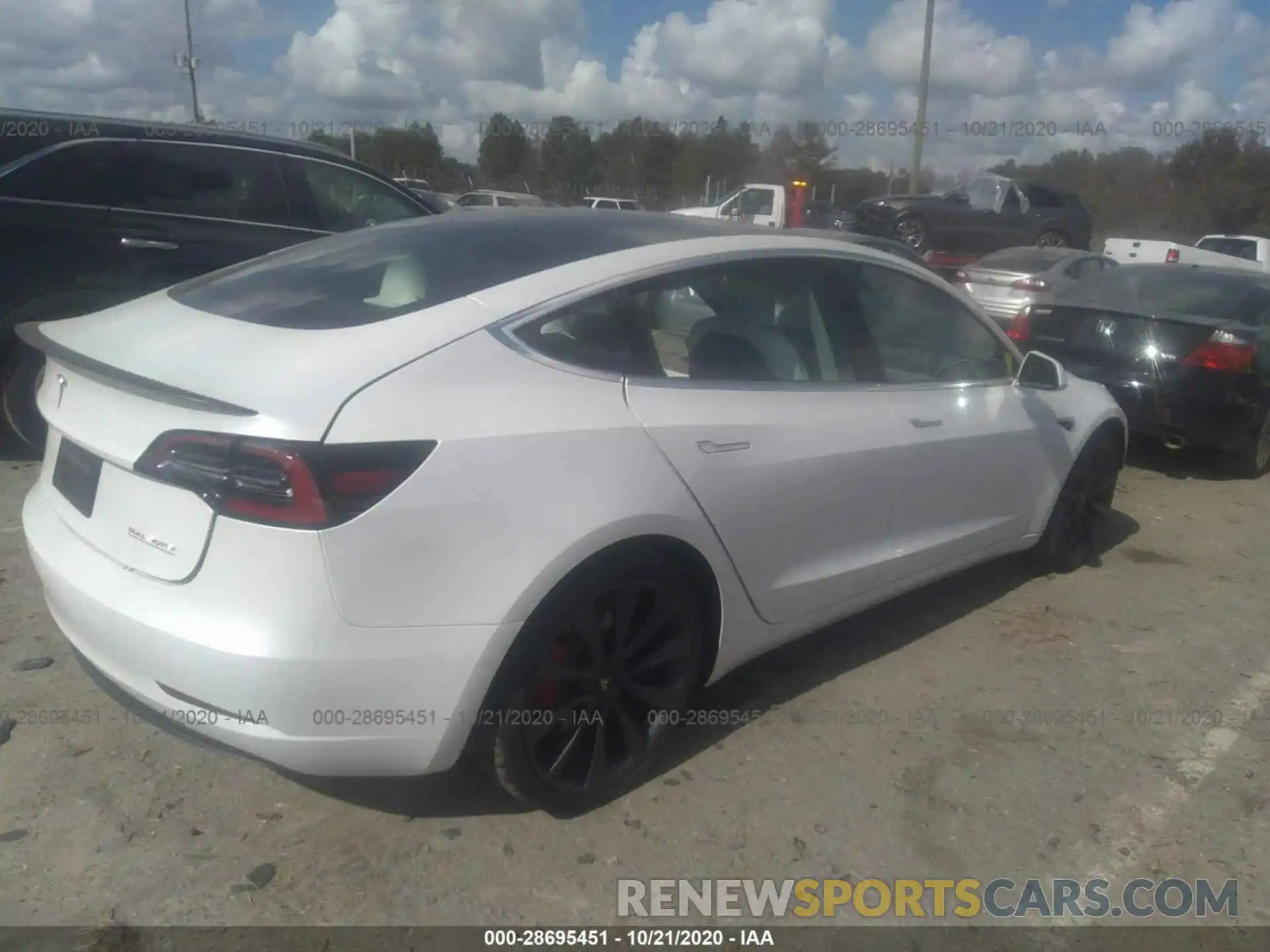 4 Photograph of a damaged car 5YJ3E1EC6LF603628 TESLA MODEL 3 2020