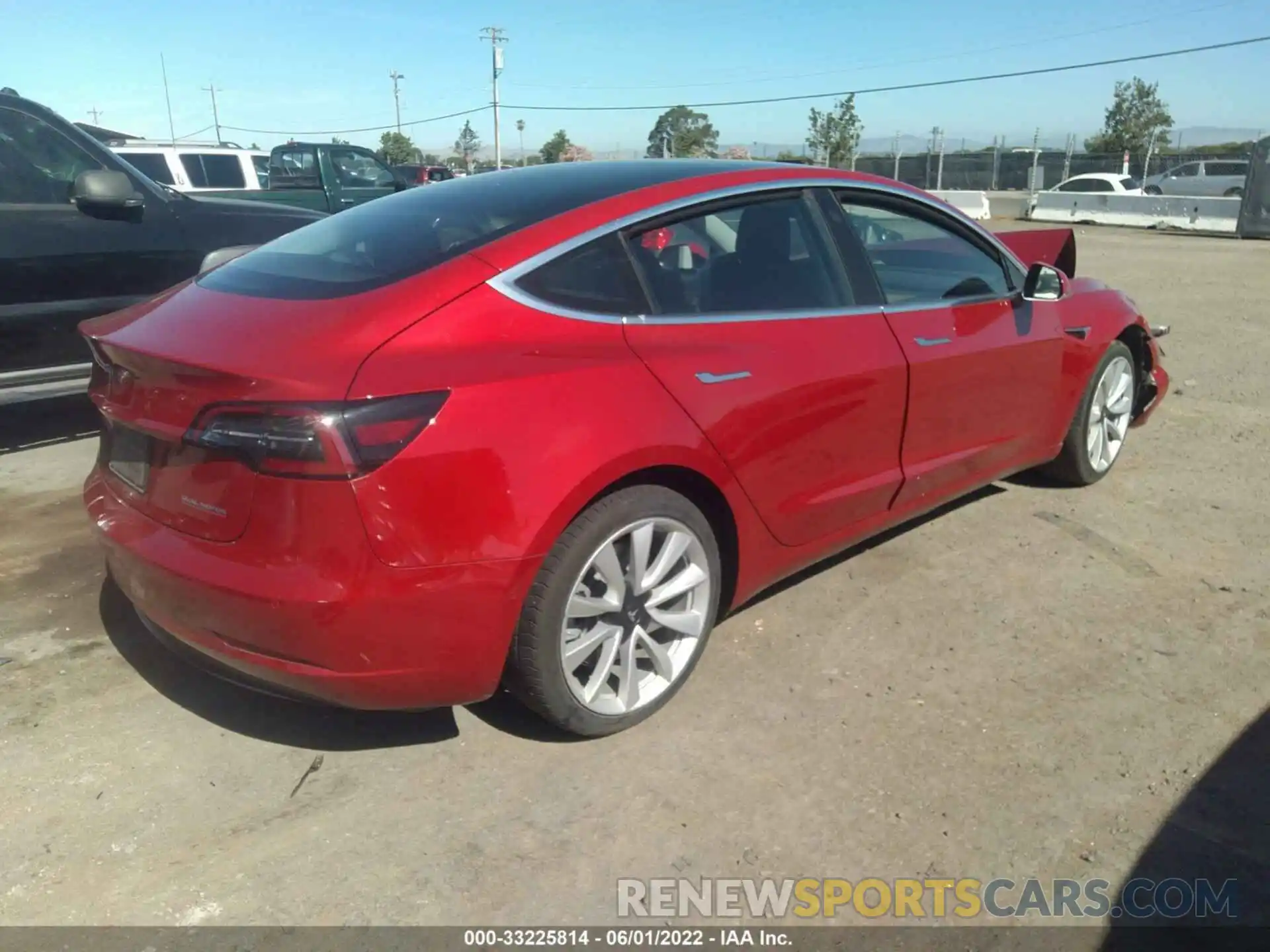 4 Photograph of a damaged car 5YJ3E1EC6LF627279 TESLA MODEL 3 2020