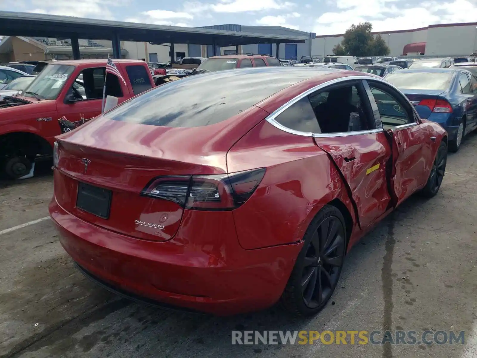 4 Photograph of a damaged car 5YJ3E1EC6LF742562 TESLA MODEL 3 2020