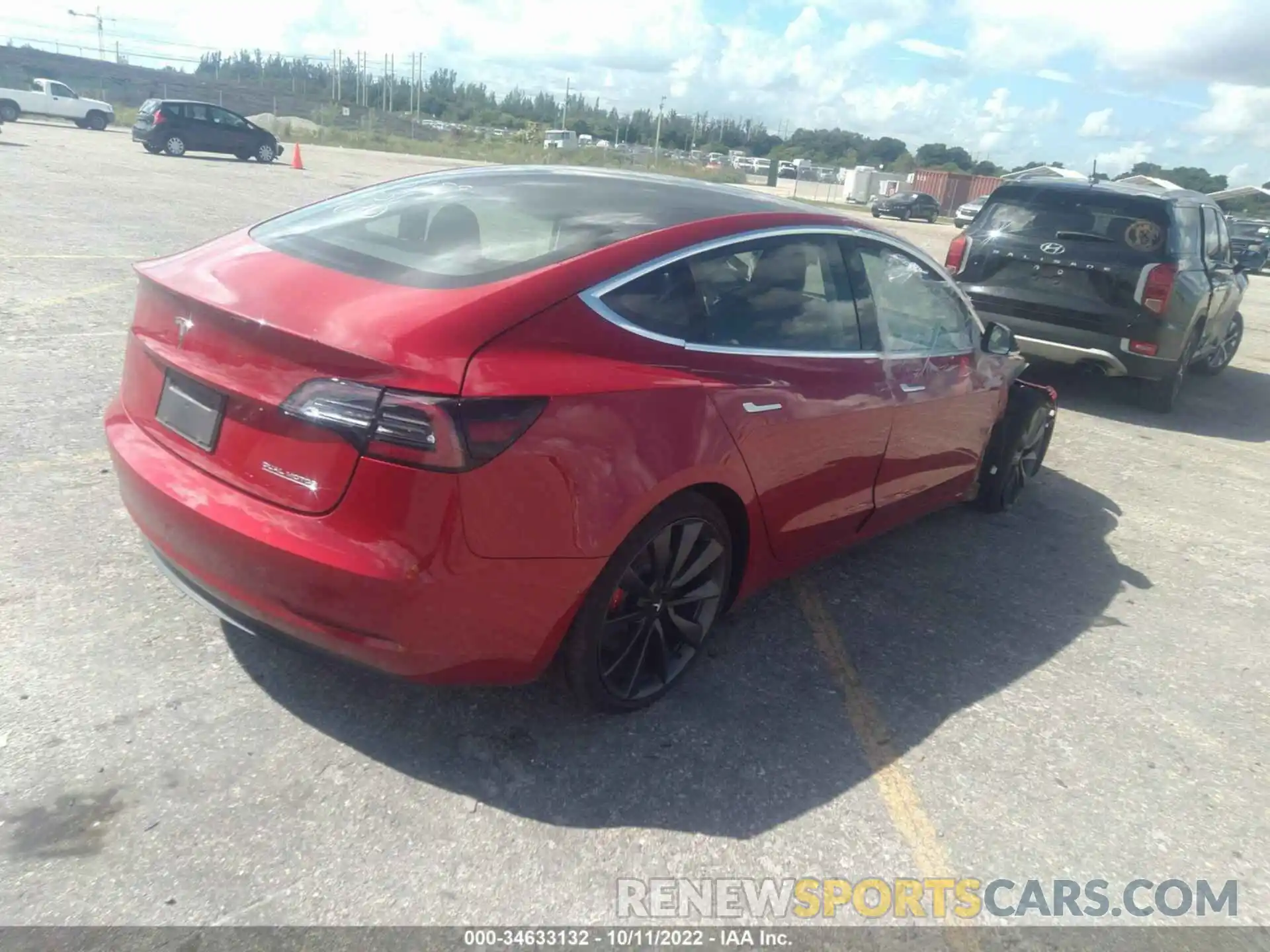 4 Photograph of a damaged car 5YJ3E1EC6LF743159 TESLA MODEL 3 2020