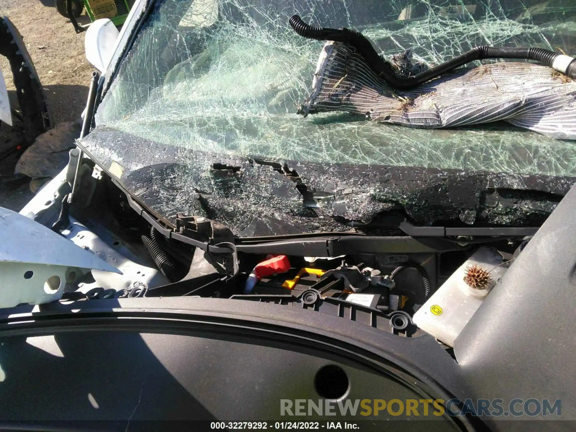 10 Photograph of a damaged car 5YJ3E1EC6LF805465 TESLA MODEL 3 2020