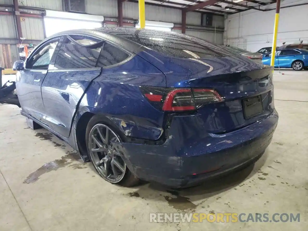 3 Photograph of a damaged car 5YJ3E1EC7LF586581 TESLA MODEL 3 2020