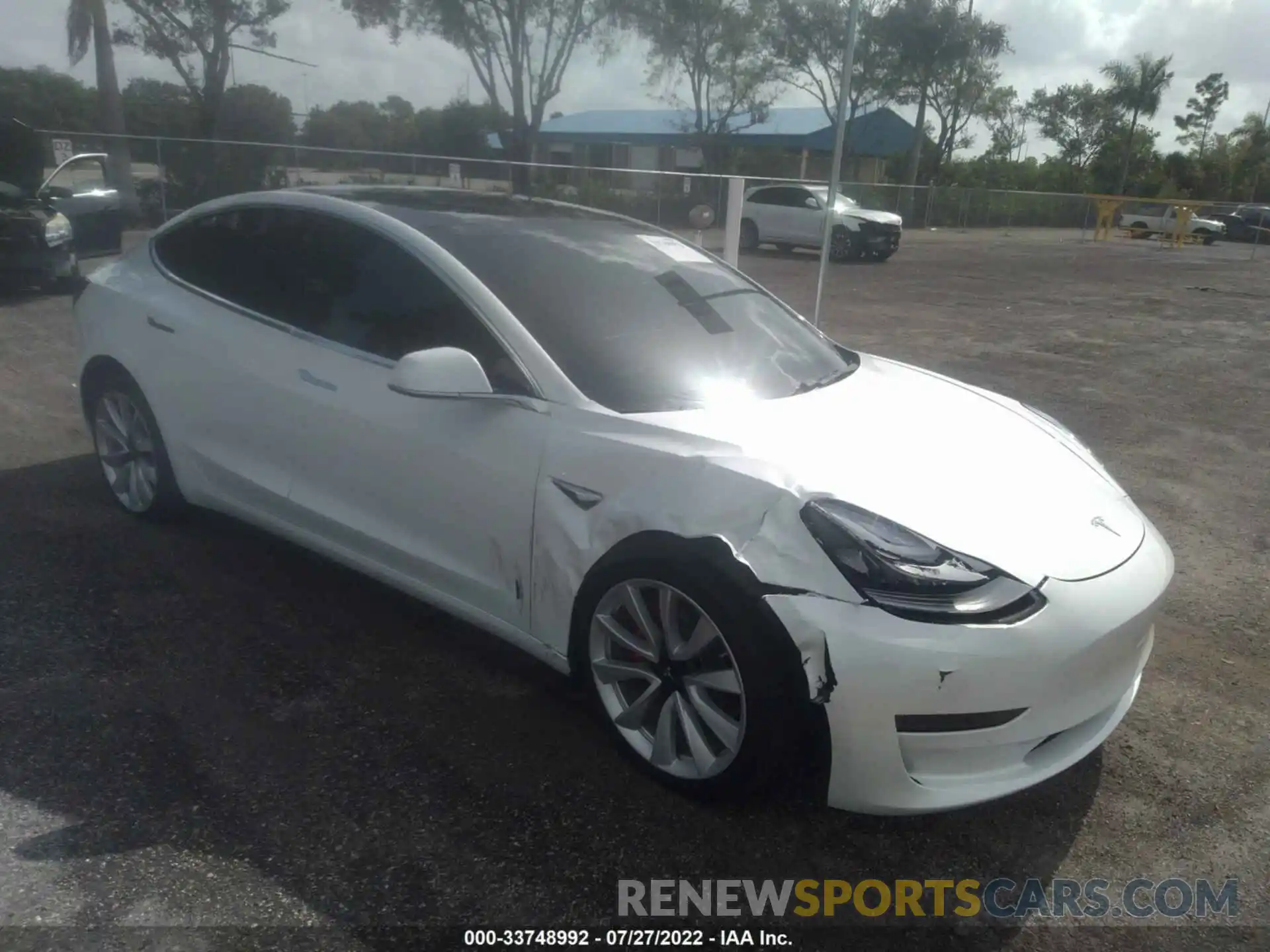 1 Photograph of a damaged car 5YJ3E1EC7LF587083 TESLA MODEL 3 2020