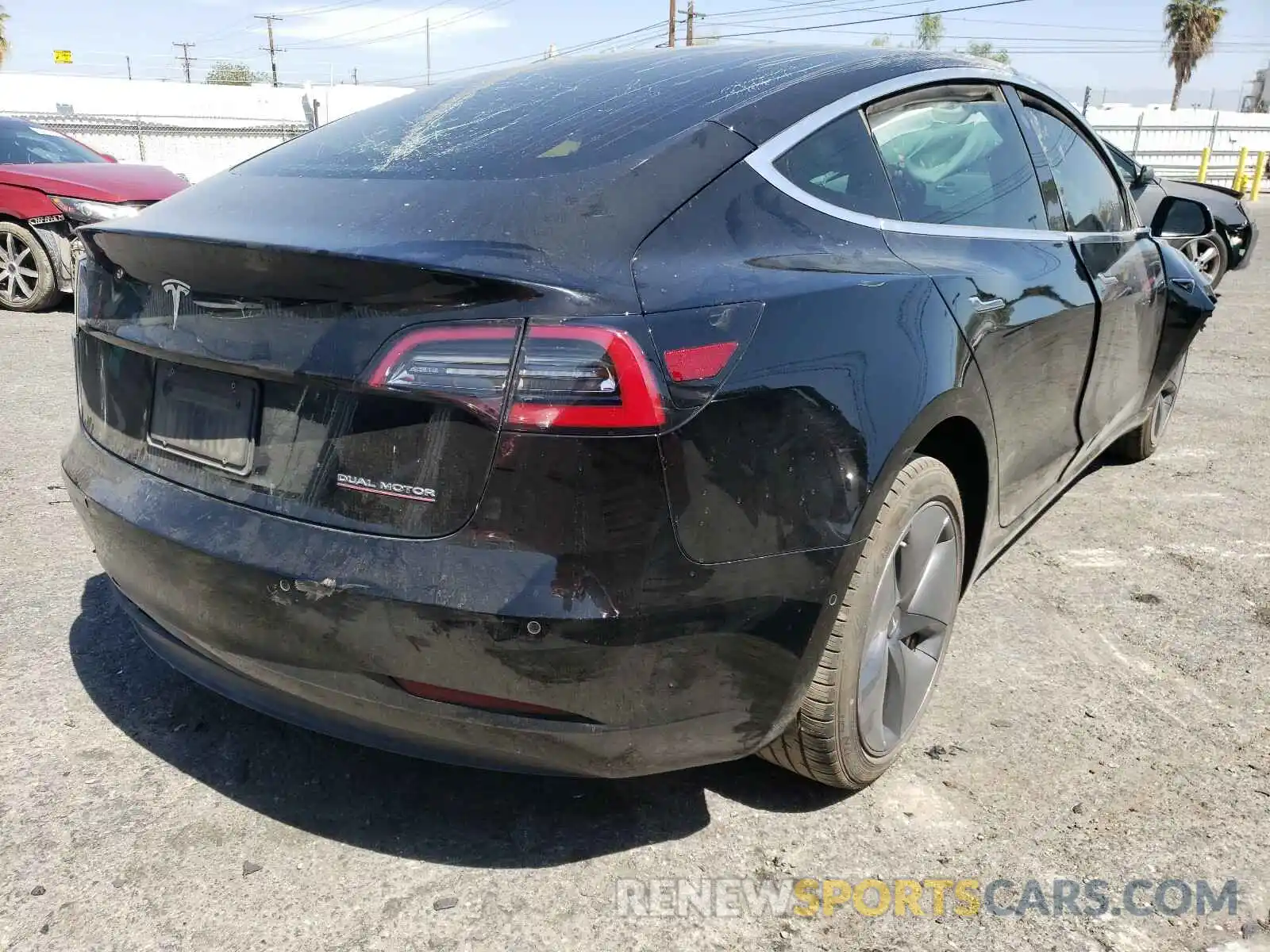 4 Фотография поврежденного автомобиля 5YJ3E1EC7LF601323 TESLA MODEL 3 2020