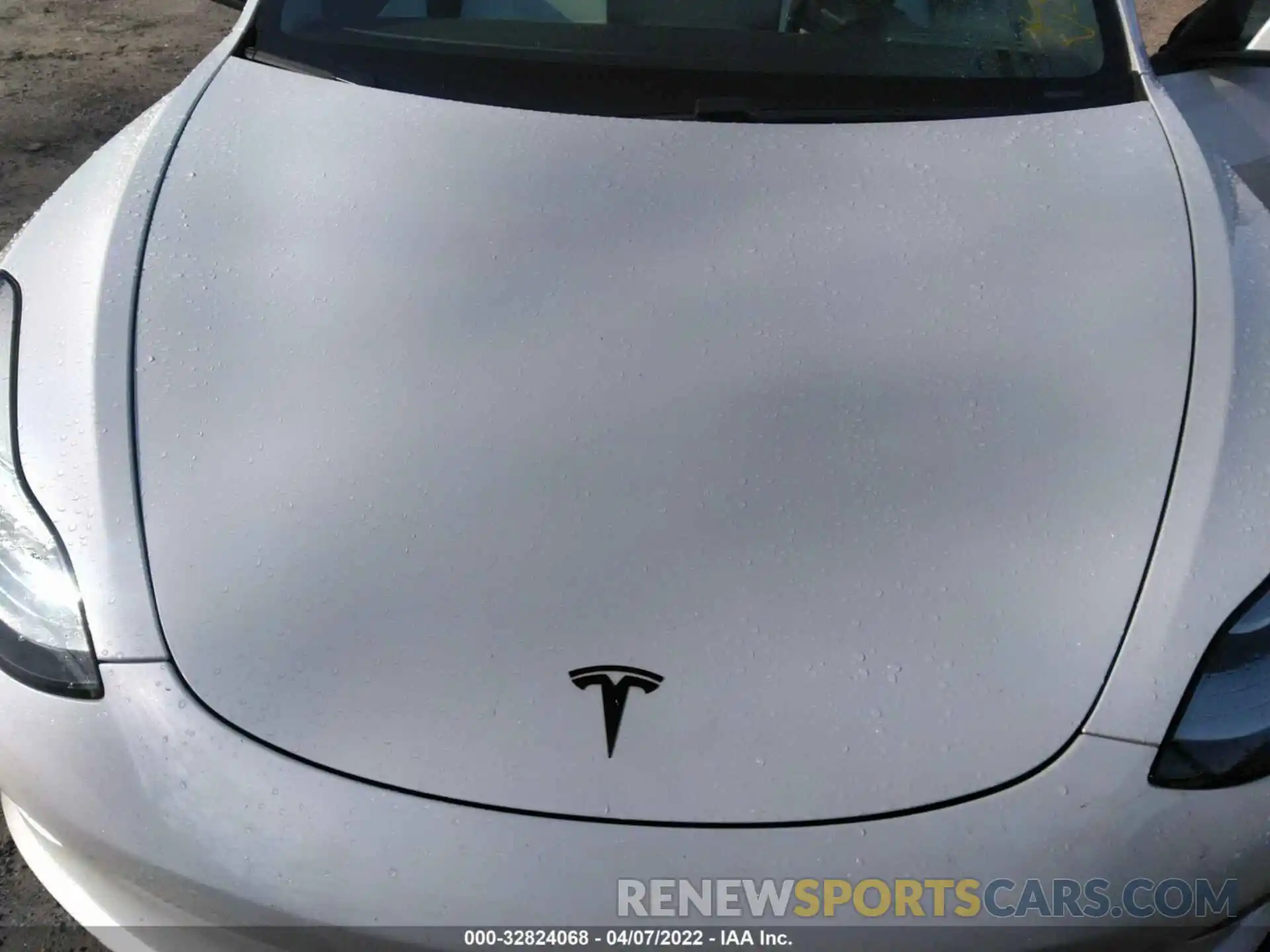 10 Photograph of a damaged car 5YJ3E1EC7LF624648 TESLA MODEL 3 2020