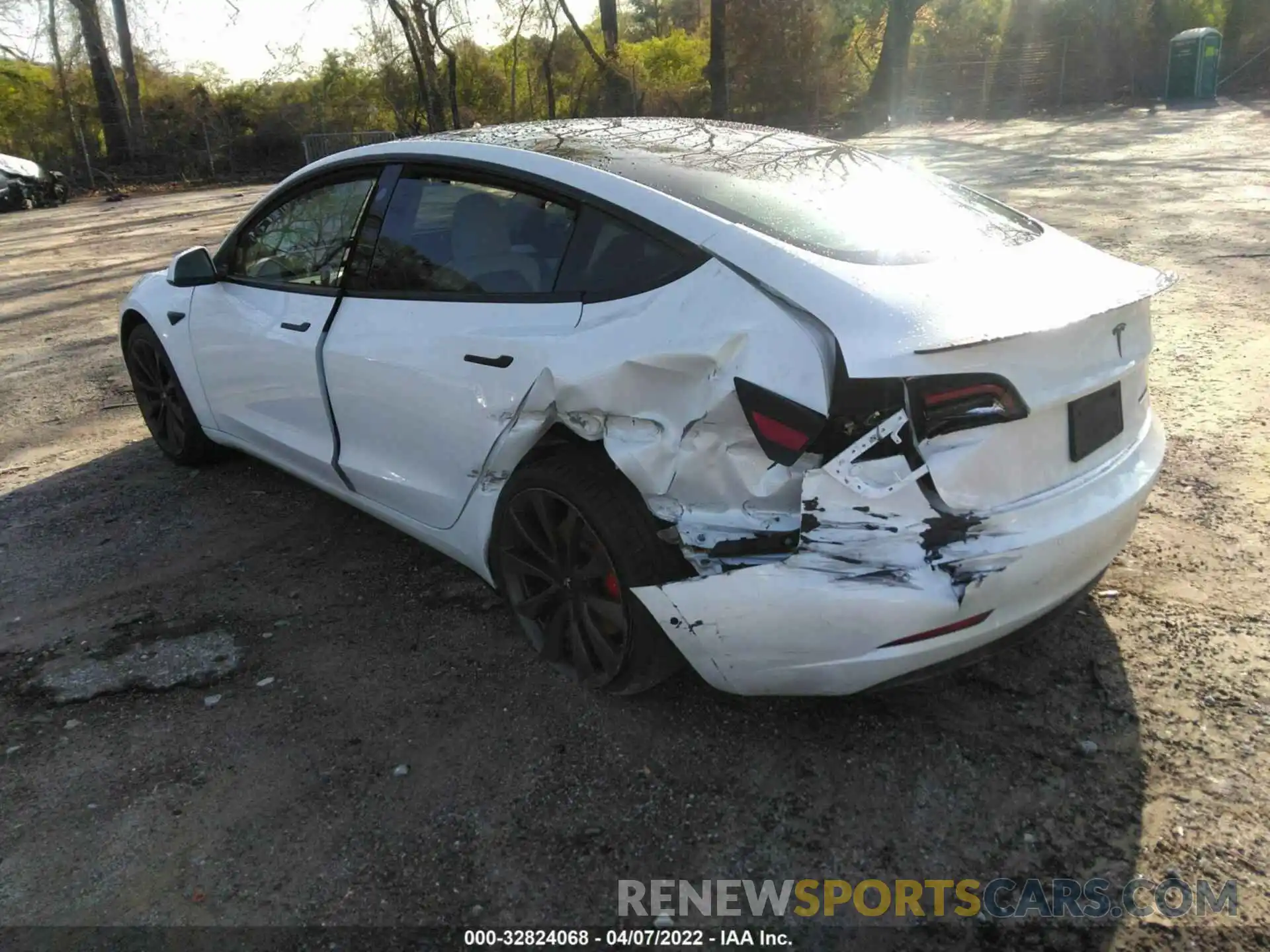 3 Photograph of a damaged car 5YJ3E1EC7LF624648 TESLA MODEL 3 2020